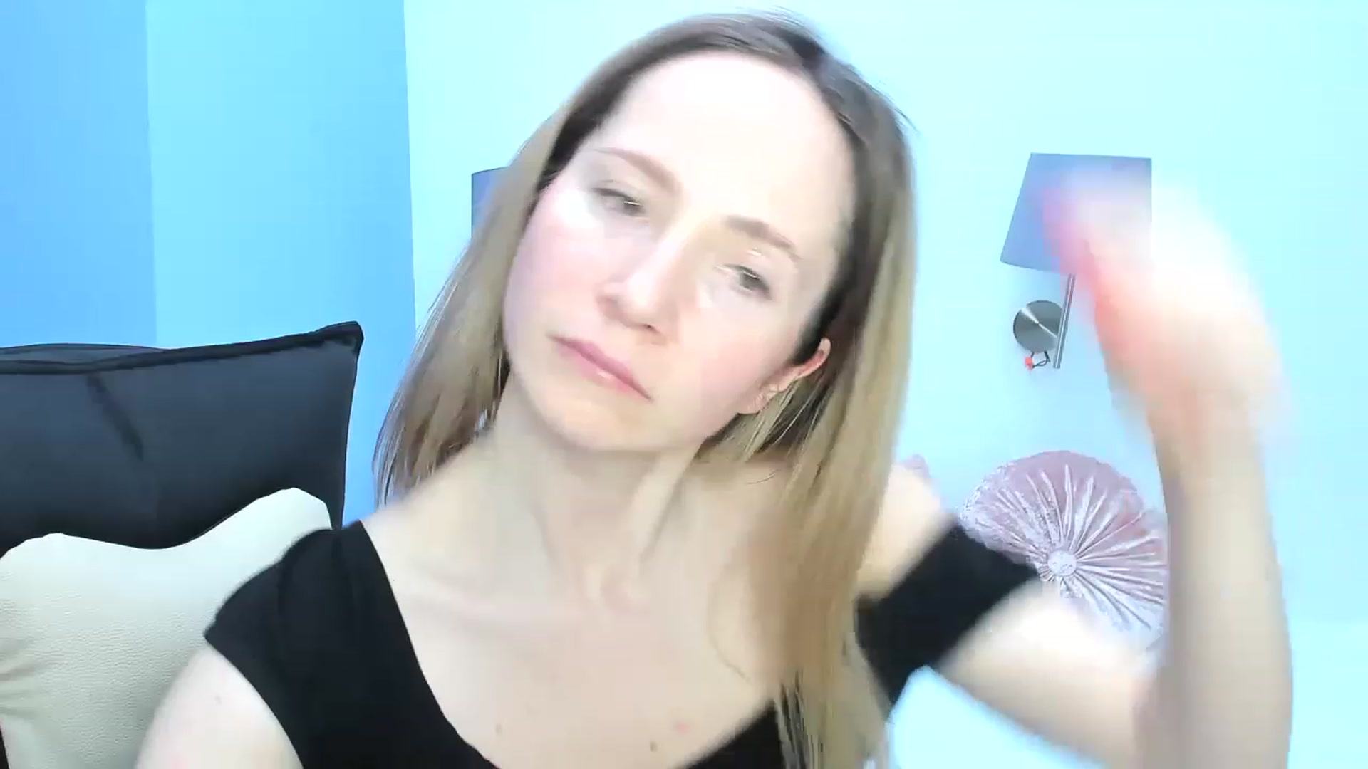 Gallery image thumbnail from Strawberrys2's myfreecams stream on, 04/23/2023, 13:33 image 16 of 20