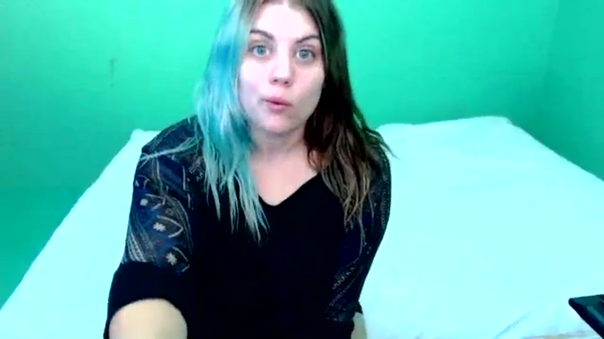 Gallery image thumbnail from Strikehed0nia's myfreecams stream on, 10/19/2023, 02:47 image 19 of 20
