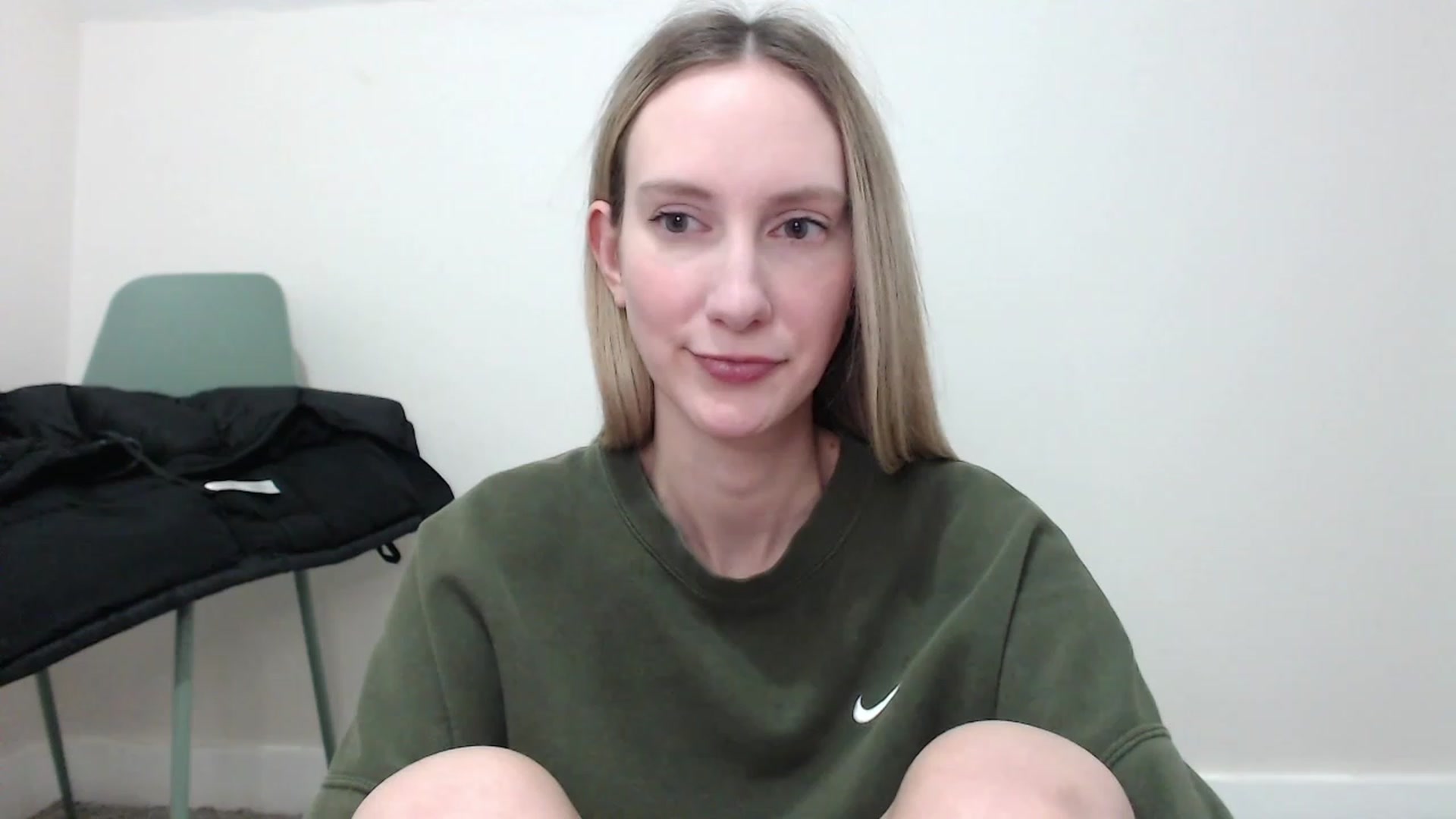 Gallery image thumbnail from Strwberrymoon's myfreecams stream on, 11/23/2022, 03:35 image 3 of 20