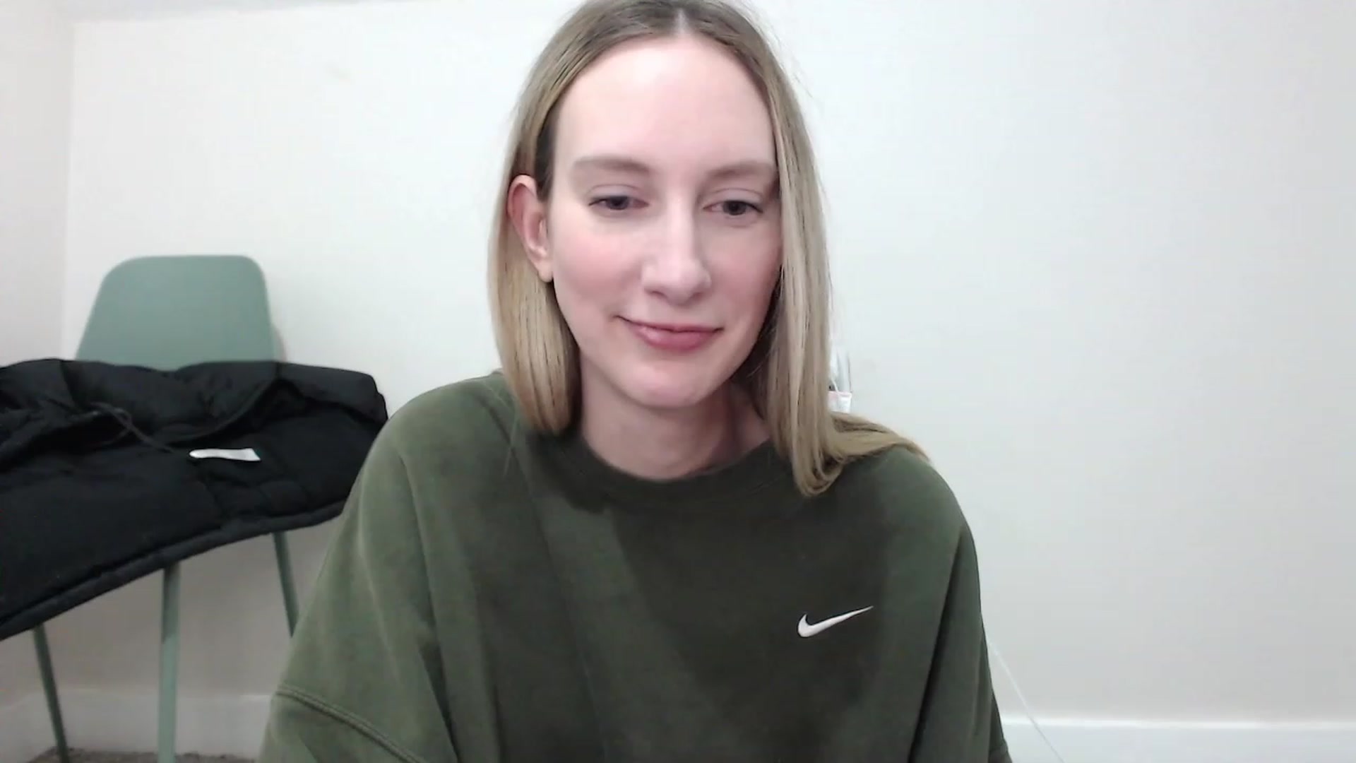 Gallery image thumbnail from Strwberrymoon's myfreecams stream on, 11/23/2022, 03:35 image 7 of 20