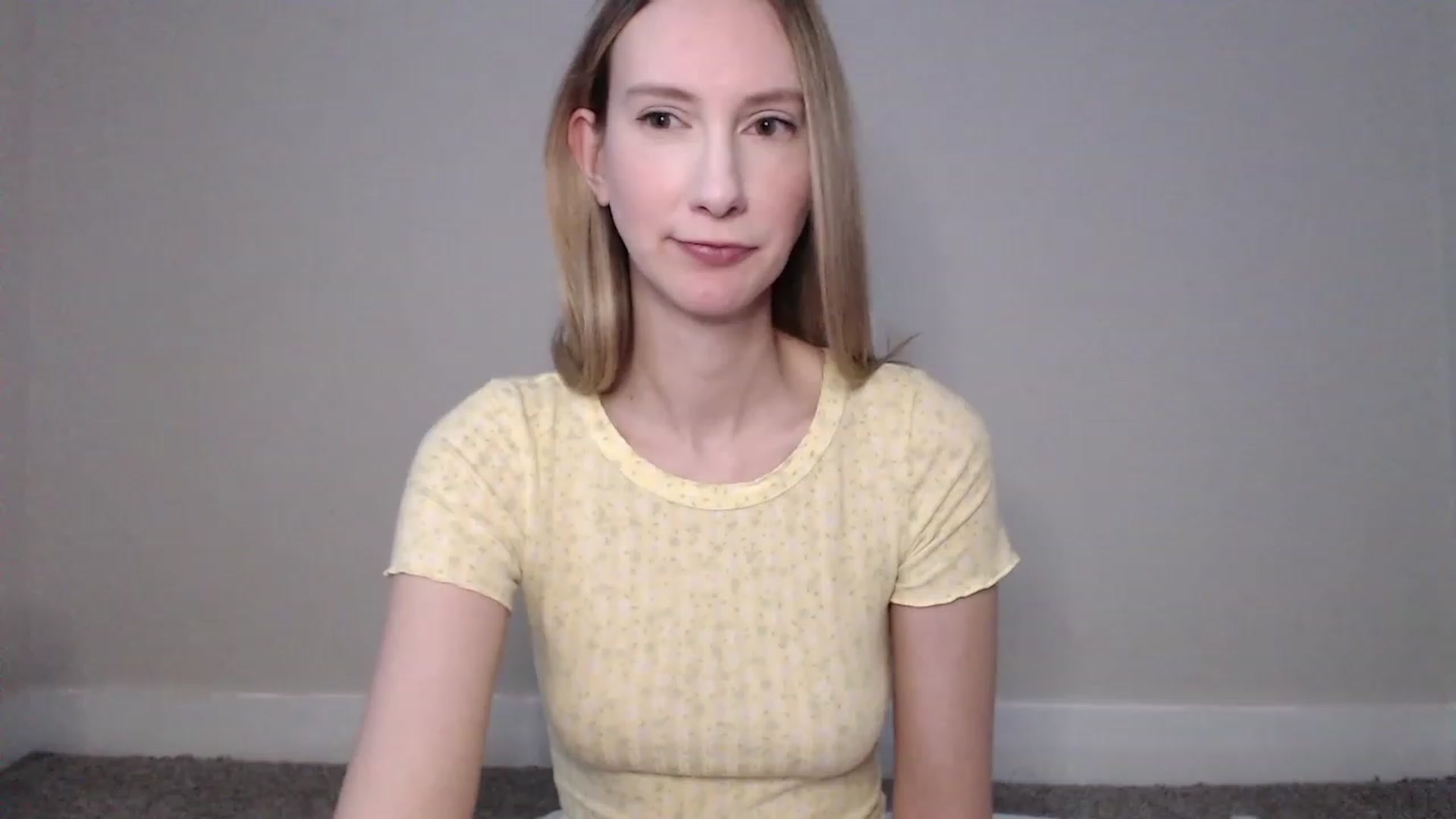 Gallery image thumbnail from Strwberrymoon's myfreecams stream on, 12/11/2022, 22:18 image 15 of 20