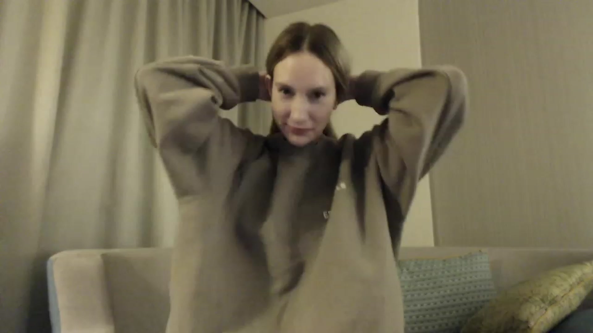 Gallery image thumbnail from Strwberrymoon's myfreecams stream on, 12/27/2022, 24:13 image 20 of 20