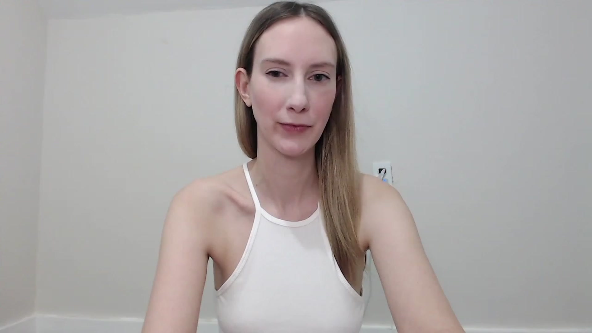 Gallery image thumbnail from Strwberrymoon's myfreecams stream on, 01/19/2023, 23:23 image 7 of 20