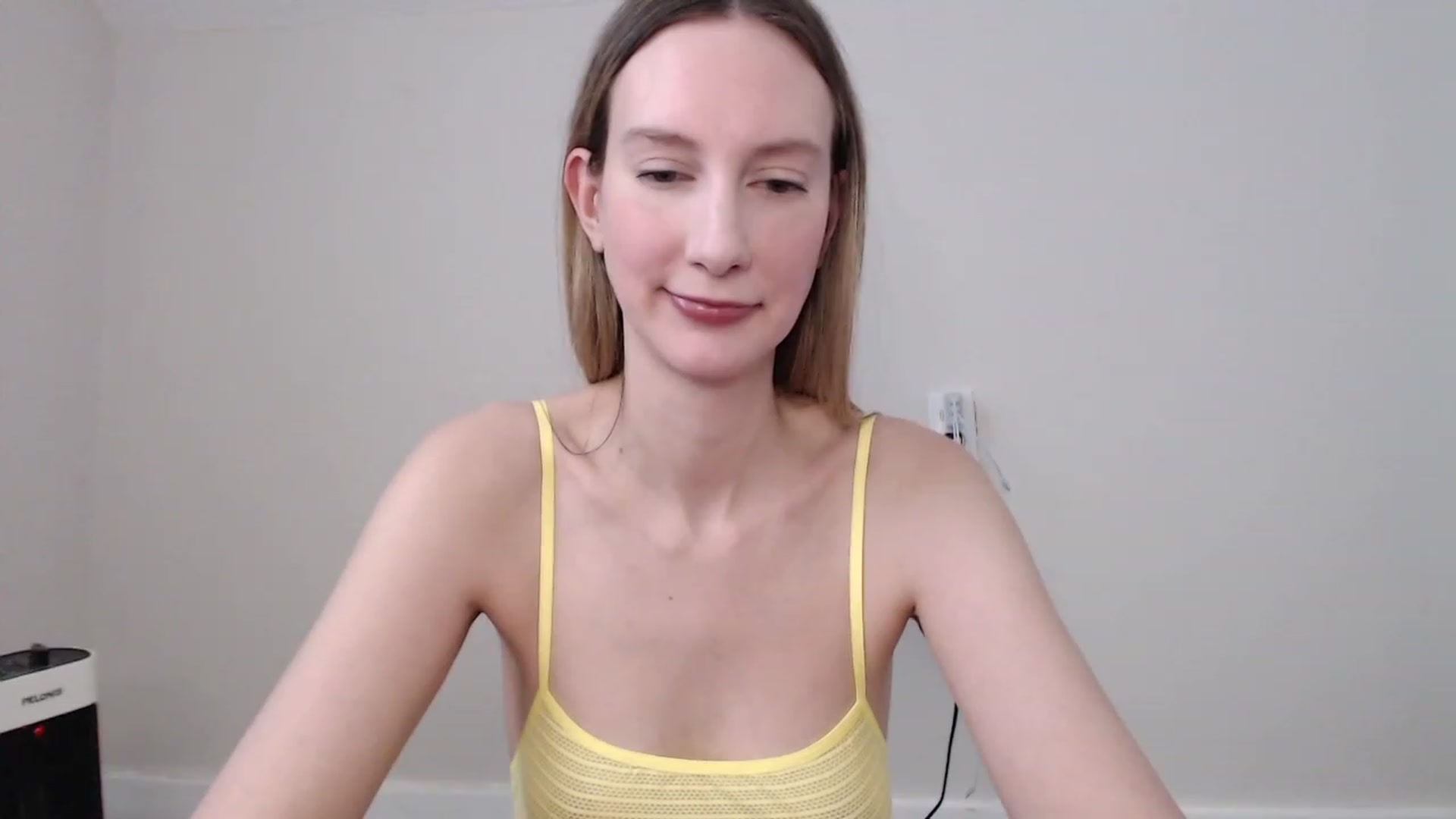 Gallery image thumbnail from Strwberrymoon's myfreecams stream on, 01/30/2023, 22:17 image 19 of 20