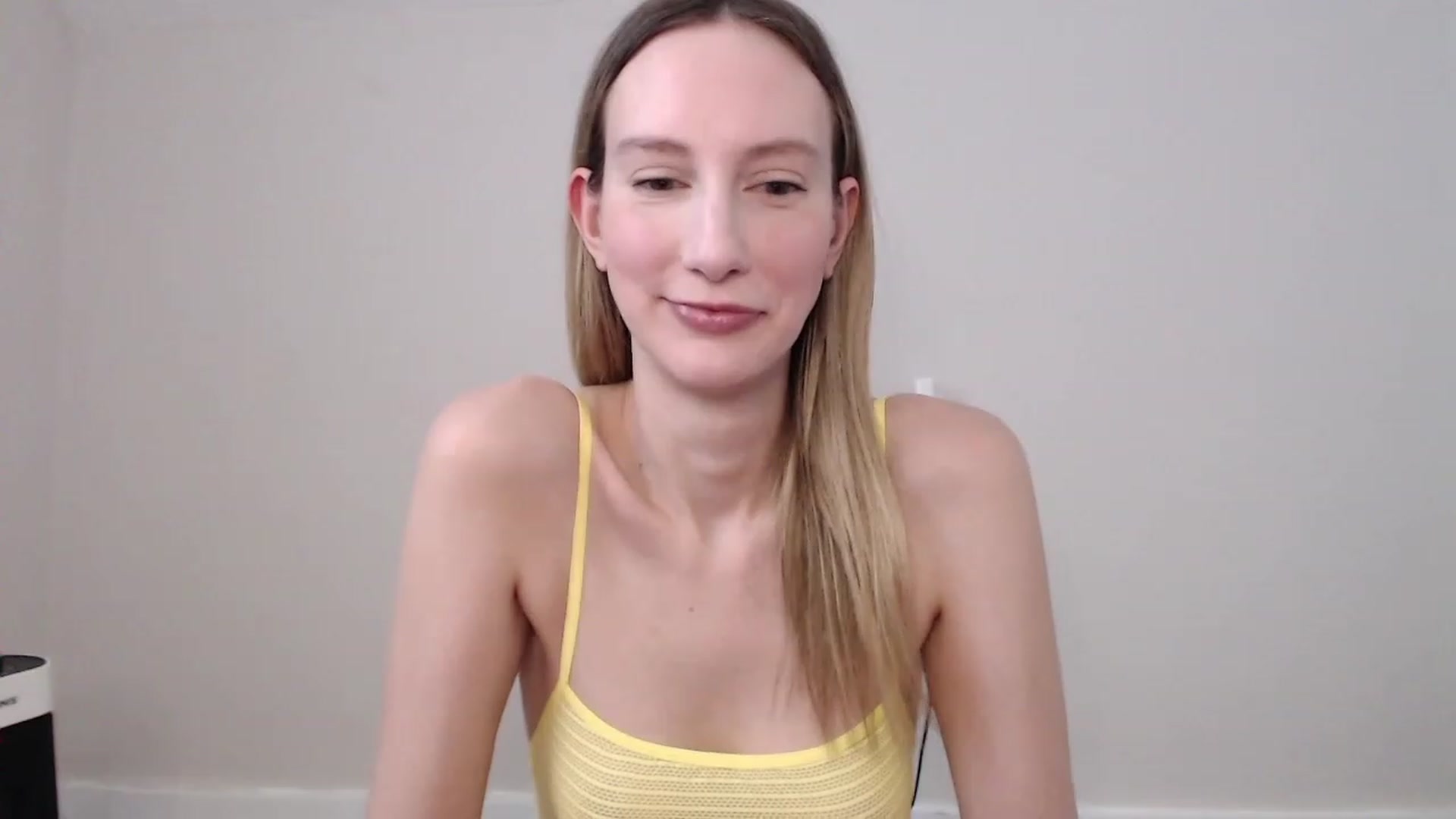 Gallery image thumbnail from Strwberrymoon's myfreecams stream on, 01/30/2023, 22:17 image 10 of 20