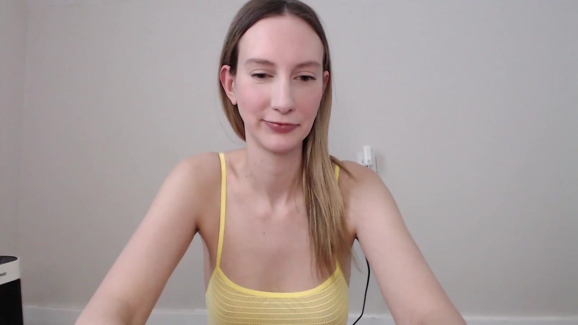 Gallery image thumbnail from Strwberrymoon's myfreecams stream on, 01/30/2023, 22:17 image 6 of 20