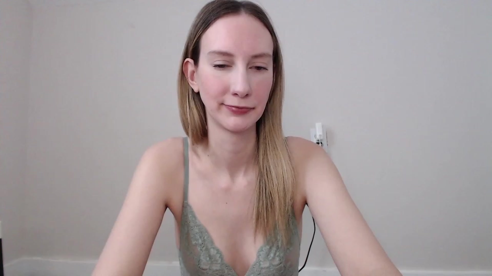 Gallery image thumbnail from Strwberrymoon's myfreecams stream on, 01/31/2023, 22:43 image 11 of 20