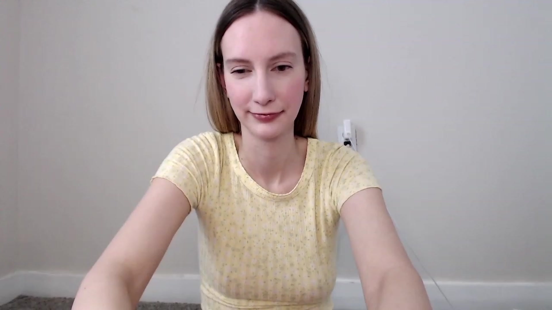 Gallery image thumbnail from Strwberrymoon's myfreecams stream on, 02/13/2023, 21:47 image 17 of 20