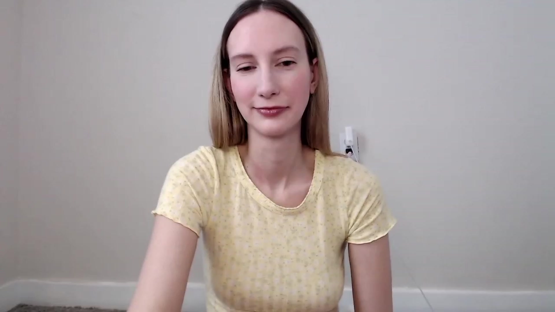 Gallery image thumbnail from Strwberrymoon's myfreecams stream on, 02/13/2023, 21:47 image 15 of 20