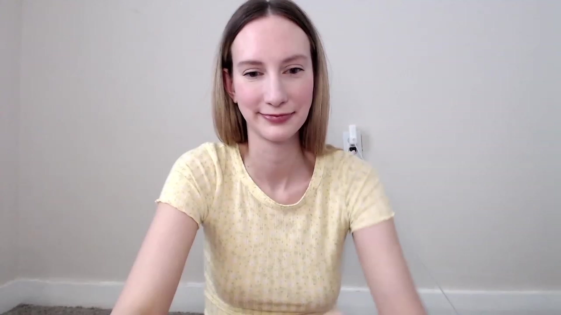 Gallery image thumbnail from Strwberrymoon's myfreecams stream on, 02/13/2023, 21:47 image 19 of 20