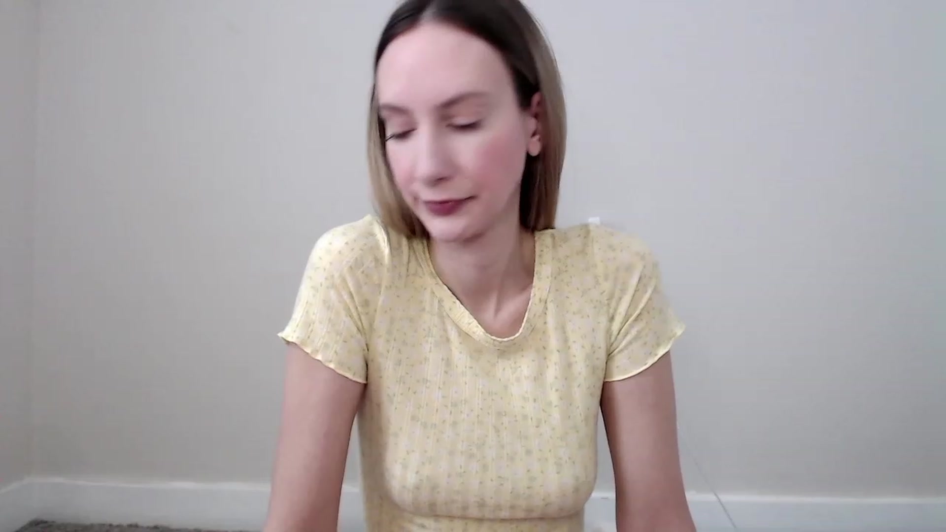 Gallery image thumbnail from Strwberrymoon's myfreecams stream on, 02/13/2023, 21:47 image 12 of 20