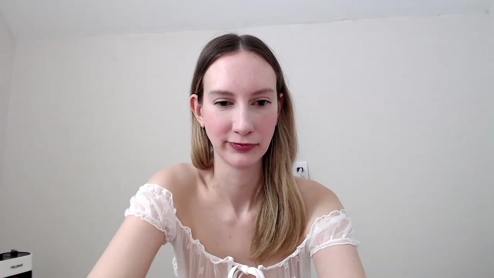 Gallery image thumbnail from Strwberrymoon's myfreecams stream on, 02/26/2023, 18:17 image 6 of 20