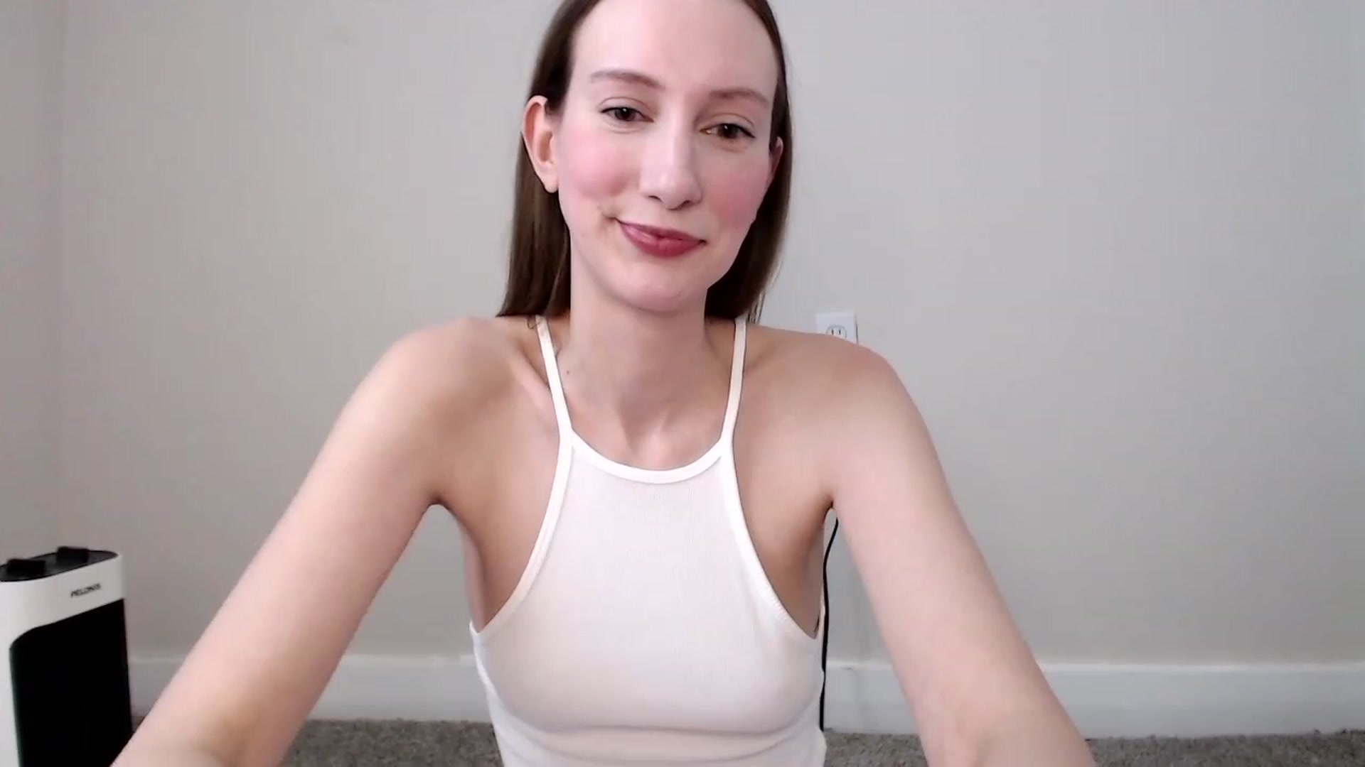 Gallery image thumbnail from Strwberrymoon's myfreecams stream on, 03/21/2023, 22:51 image 5 of 20