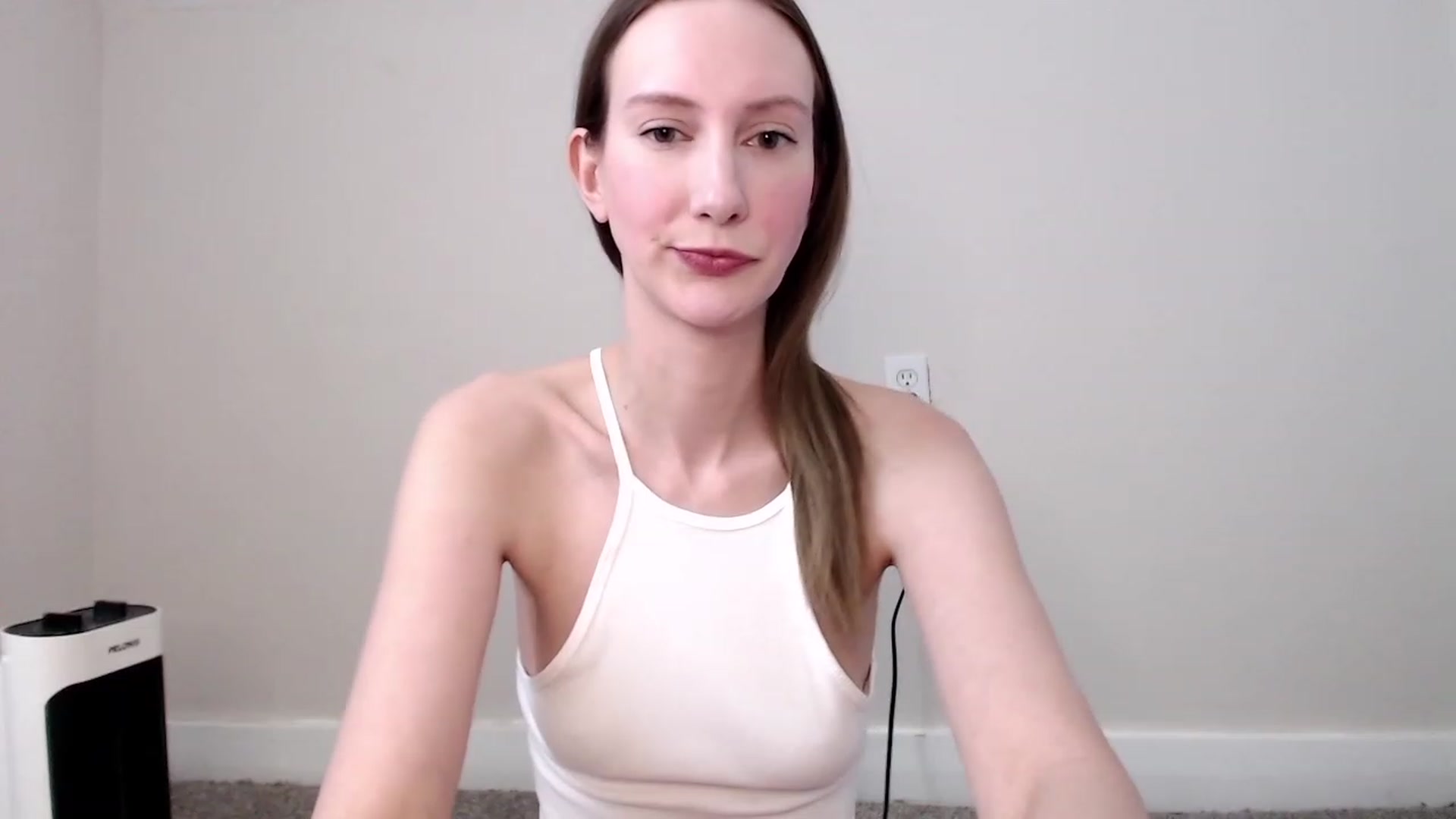 Gallery image thumbnail from Strwberrymoon's myfreecams stream on, 03/21/2023, 22:51 image 13 of 20