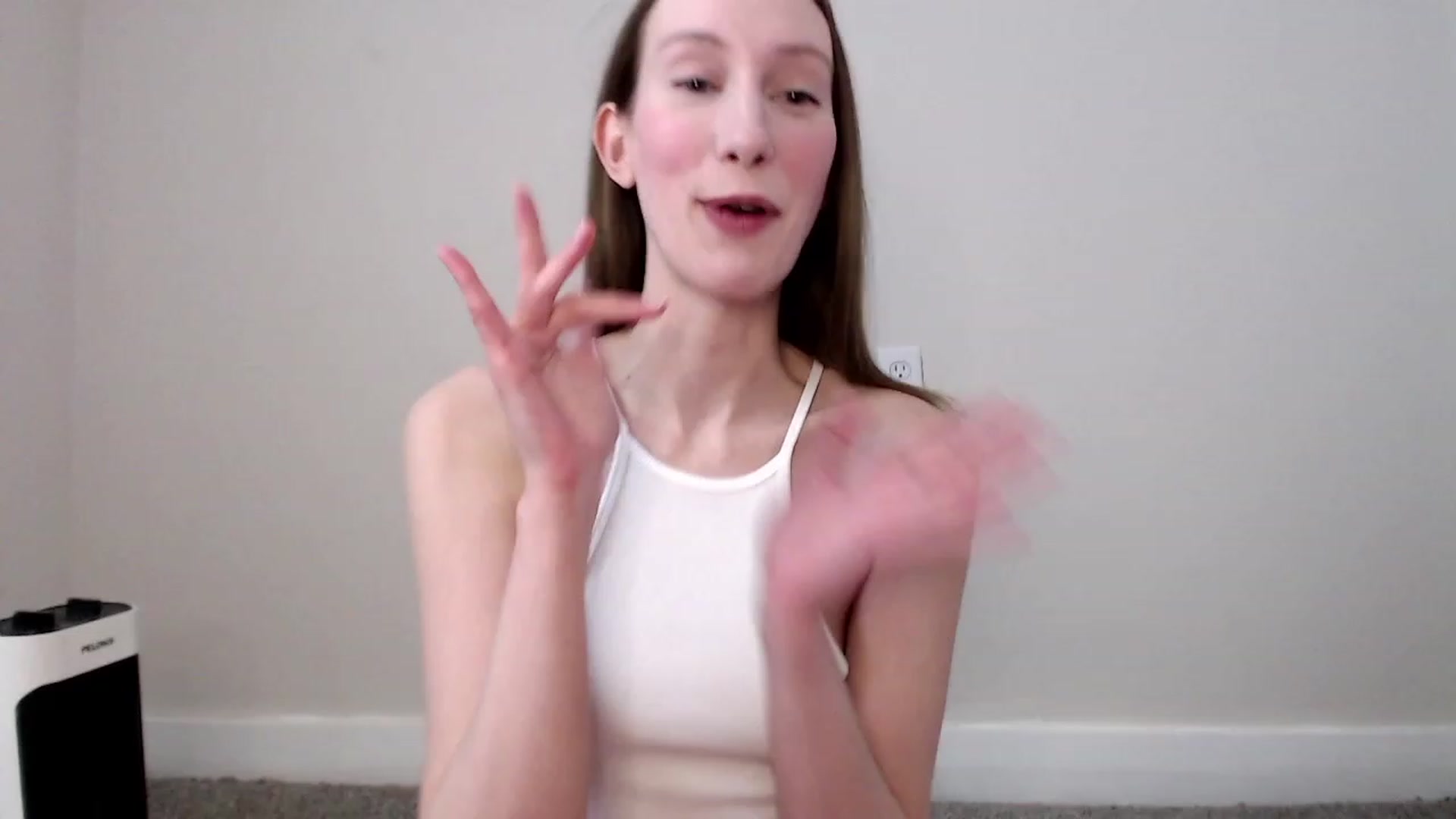 Gallery image thumbnail from Strwberrymoon's myfreecams stream on, 03/21/2023, 22:51 image 2 of 20