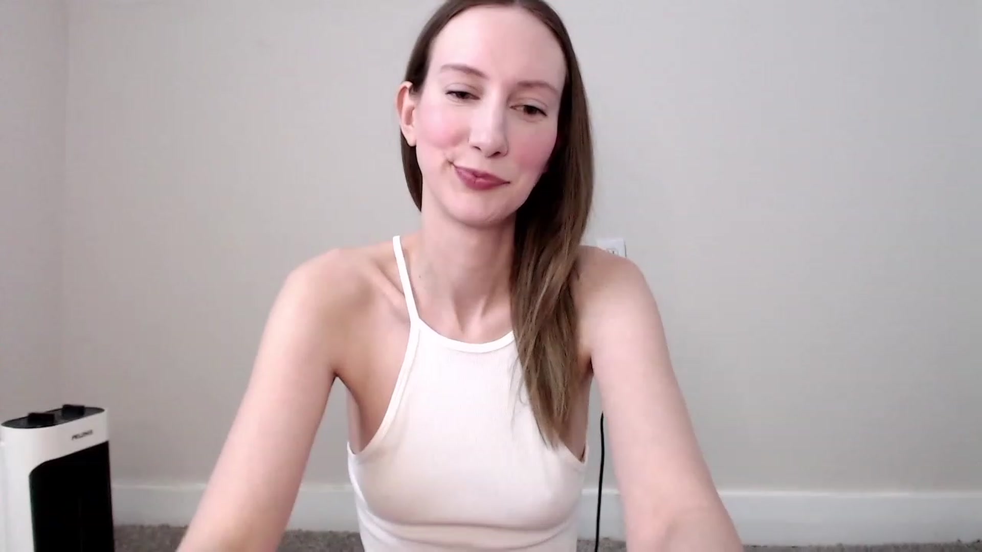 Gallery image thumbnail from Strwberrymoon's myfreecams stream on, 03/21/2023, 22:51 image 15 of 20