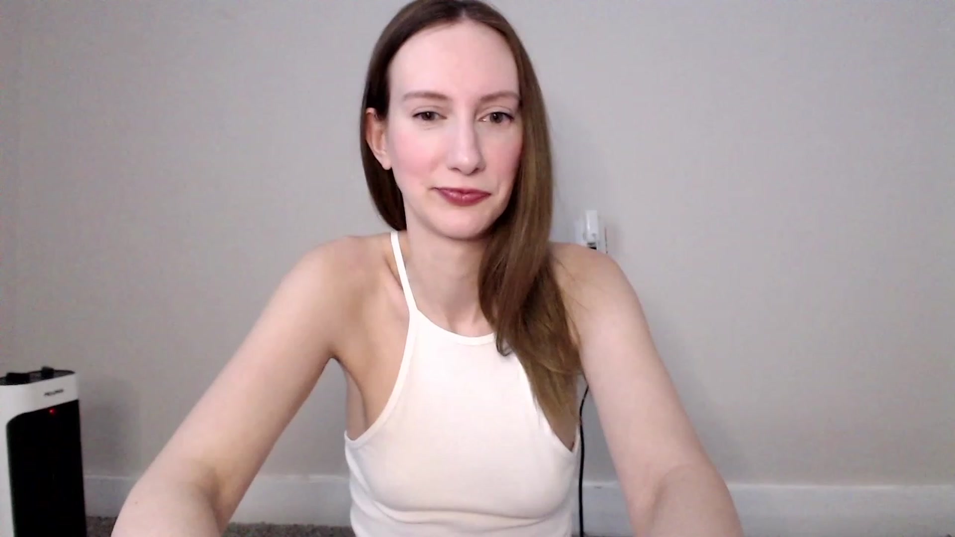 Gallery image thumbnail from Strwberrymoon's myfreecams stream on, 03/22/2023, 24:41 image 16 of 20