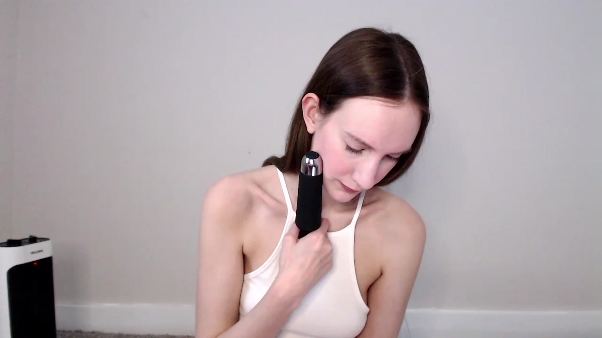 Gallery image thumbnail from Strwberrymoon's myfreecams stream on, 03/22/2023, 24:41 image 7 of 20