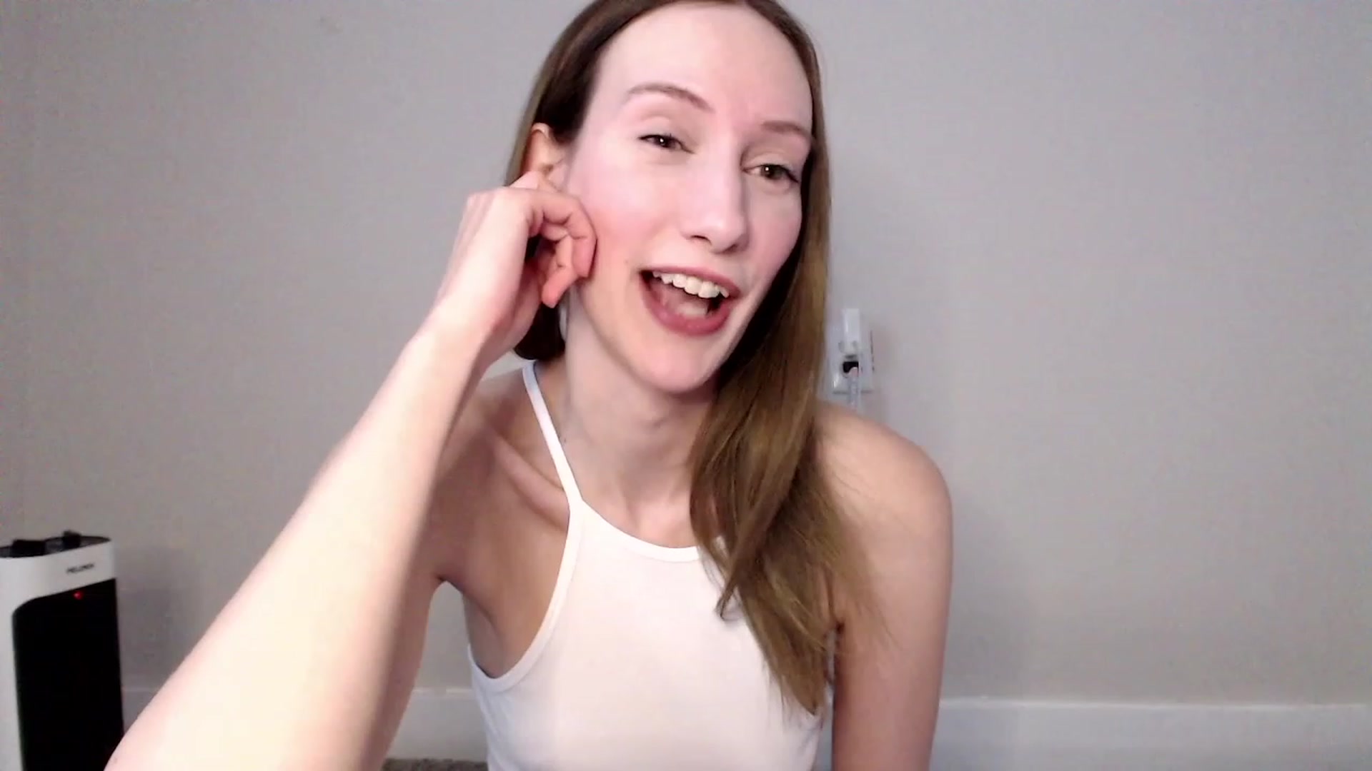 Gallery image thumbnail from Strwberrymoon's myfreecams stream on, 03/22/2023, 24:41 image 18 of 20