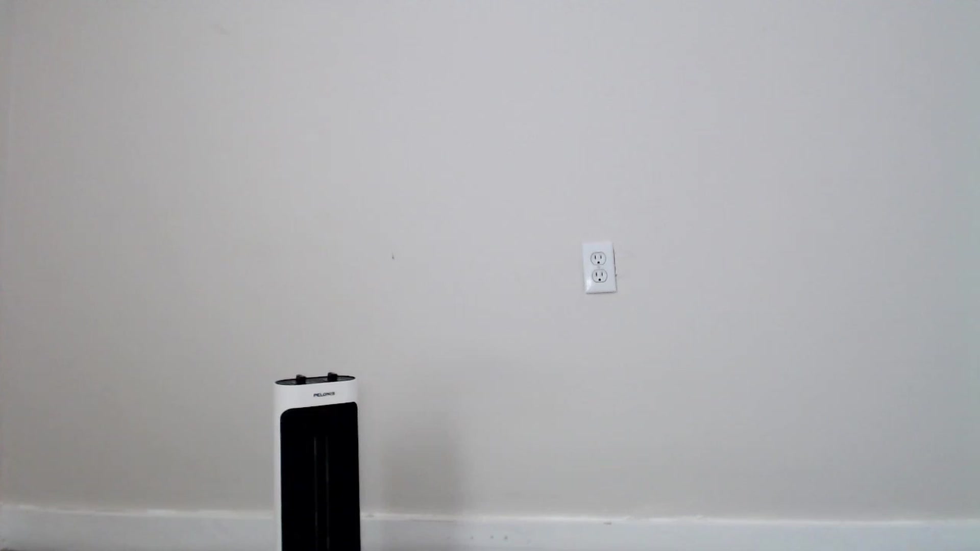 Gallery image thumbnail from Strwberrymoon's myfreecams stream on, 04/17/2023, 22:22 image 9 of 20