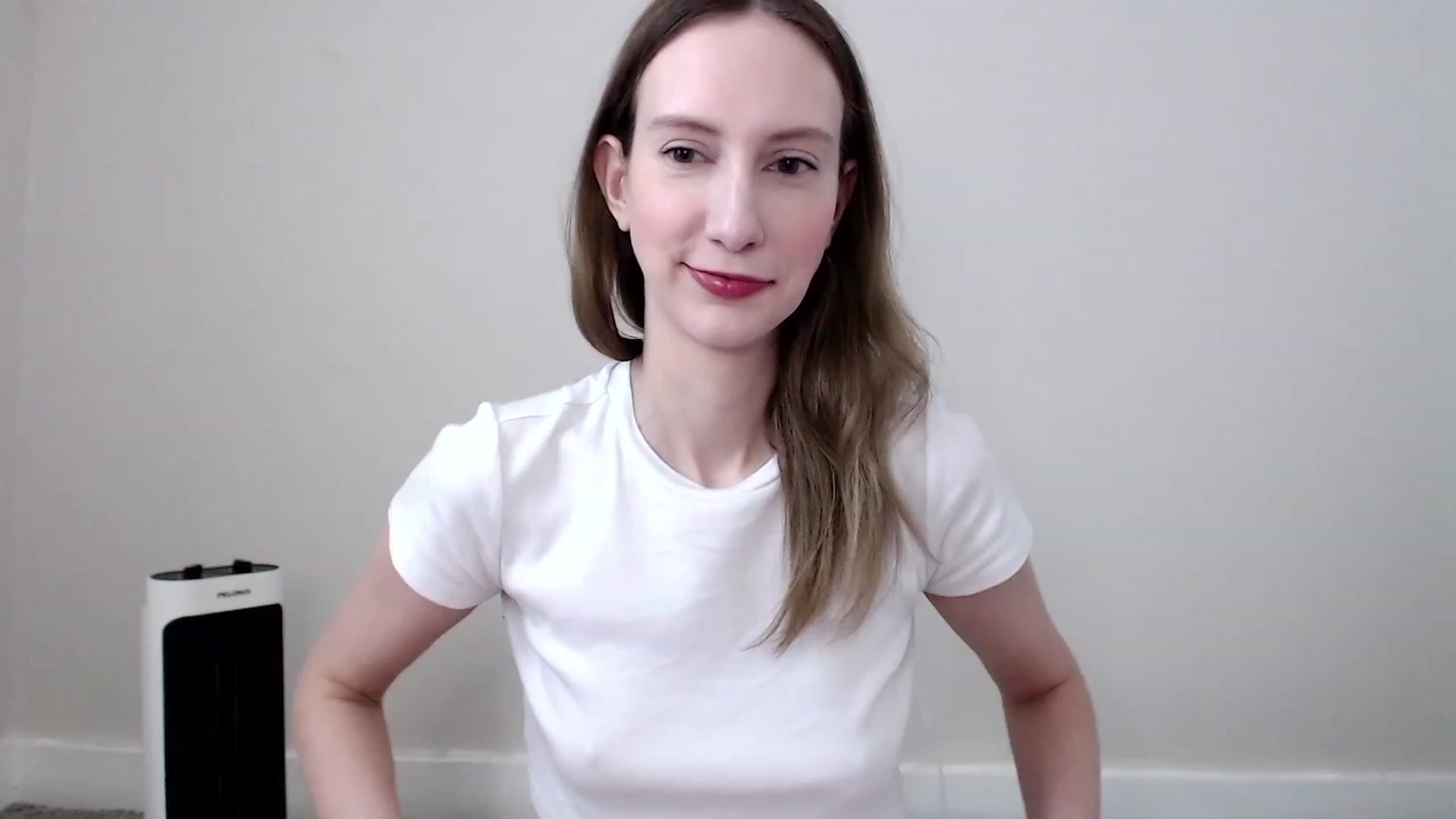 Gallery image thumbnail from Strwberrymoon's myfreecams stream on, 05/06/2023, 16:50 image 18 of 20