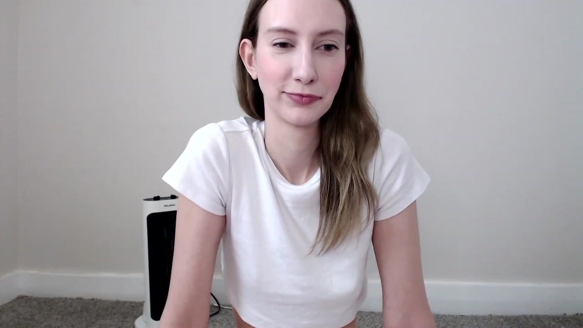 Gallery image thumbnail from Strwberrymoon's myfreecams stream on, 05/06/2023, 17:58 image 13 of 20