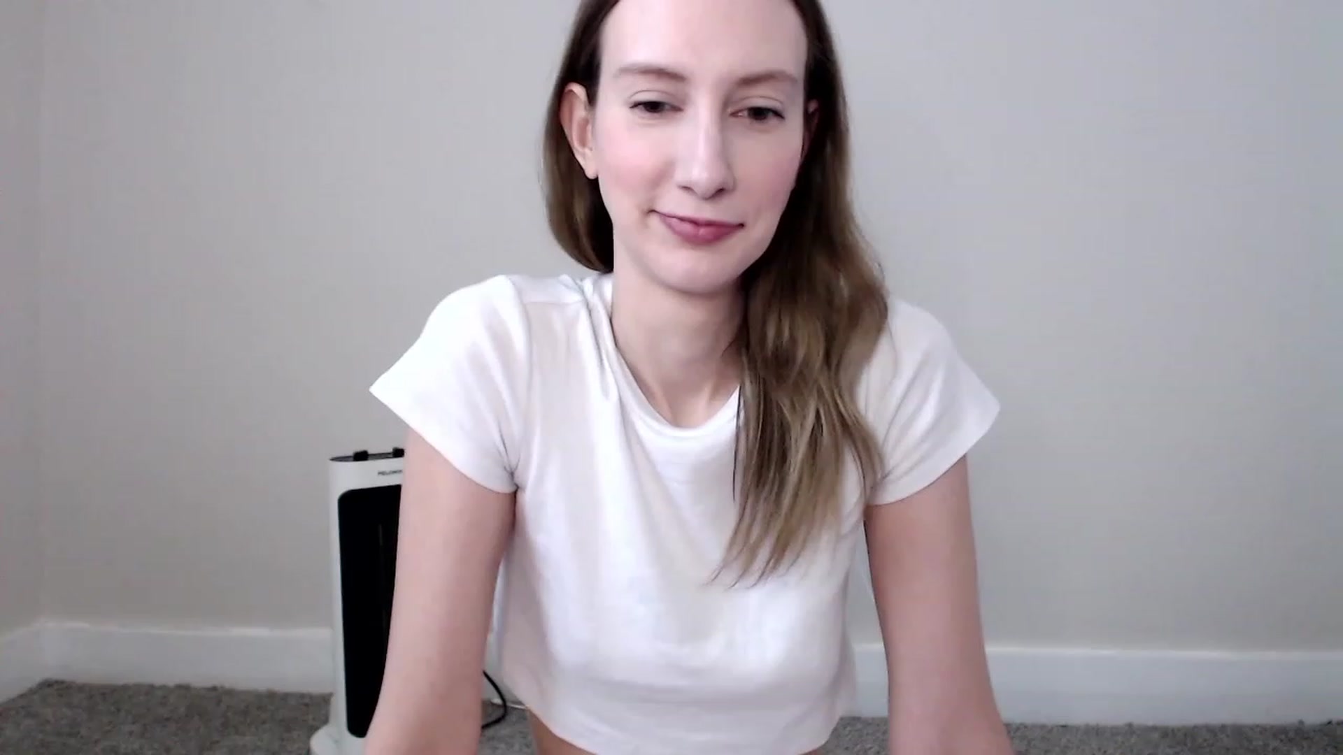 Gallery image thumbnail from Strwberrymoon's myfreecams stream on, 05/06/2023, 17:58 image 14 of 20