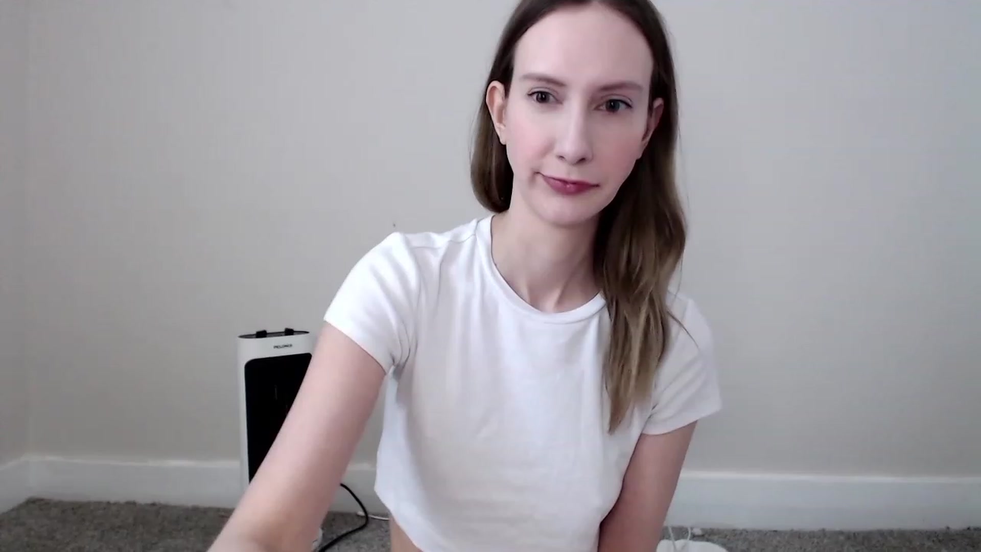 Gallery image thumbnail from Strwberrymoon's myfreecams stream on, 05/06/2023, 17:58 image 7 of 20