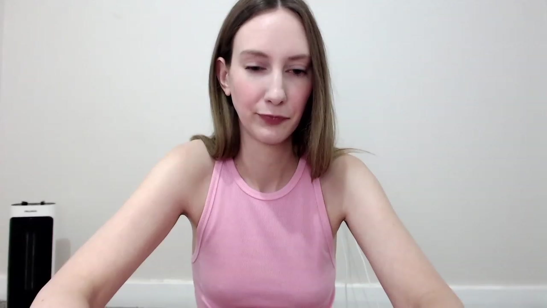 Gallery image thumbnail from Strwberrymoon's myfreecams stream on, 07/03/2023, 22:43 image 19 of 20