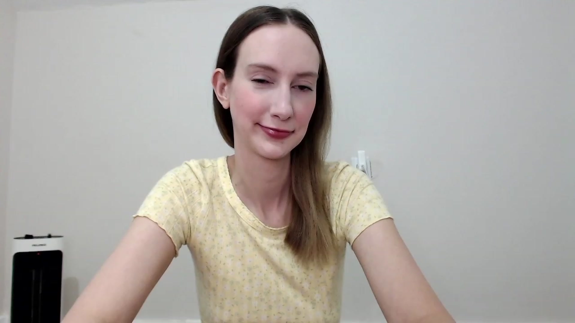 Gallery image thumbnail from Strwberrymoon's myfreecams stream on, 07/09/2023, 20:49 image 8 of 20