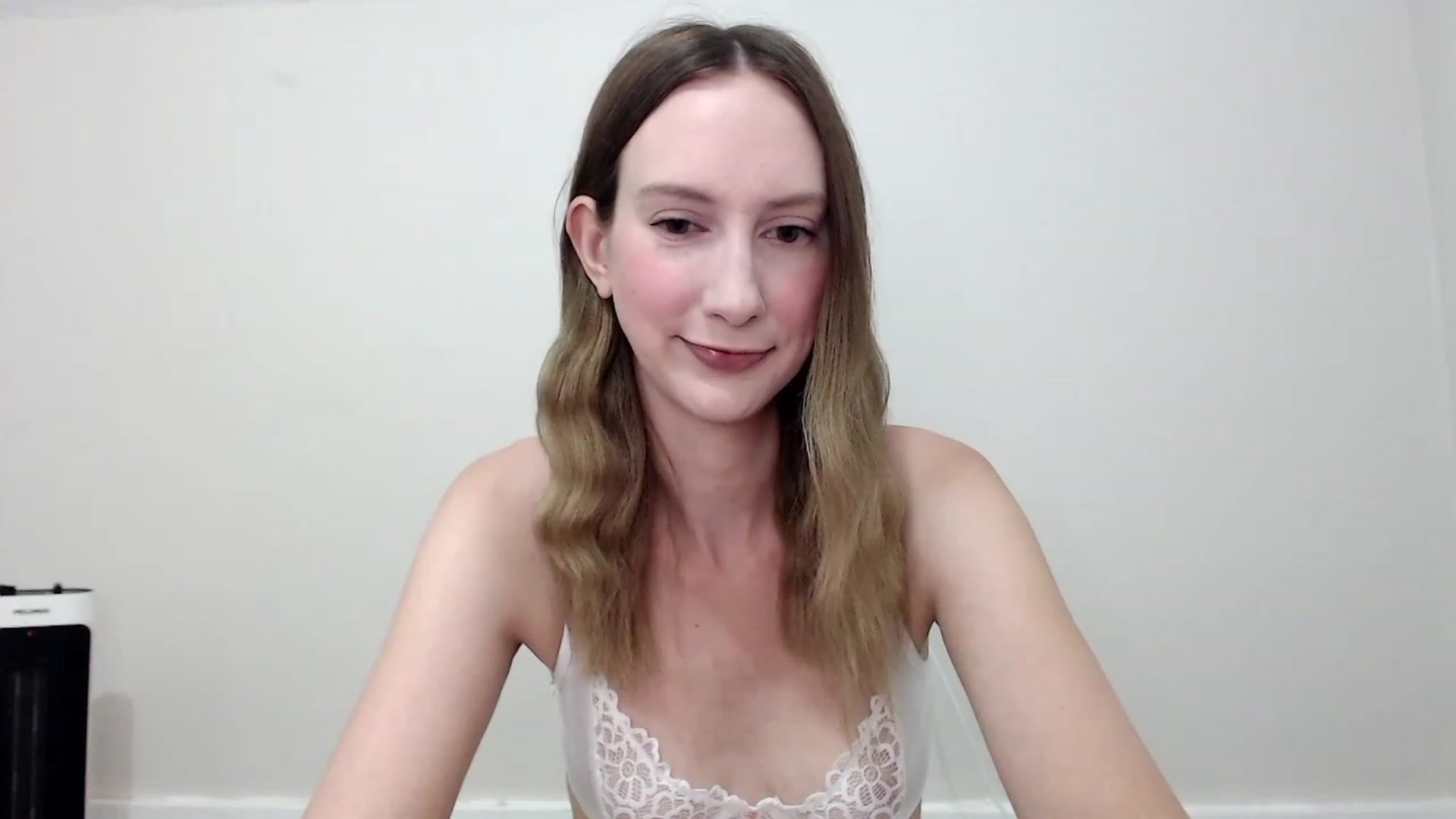 Gallery image thumbnail from Strwberrymoon's myfreecams stream on, 07/27/2023, 21:55 image 10 of 20
