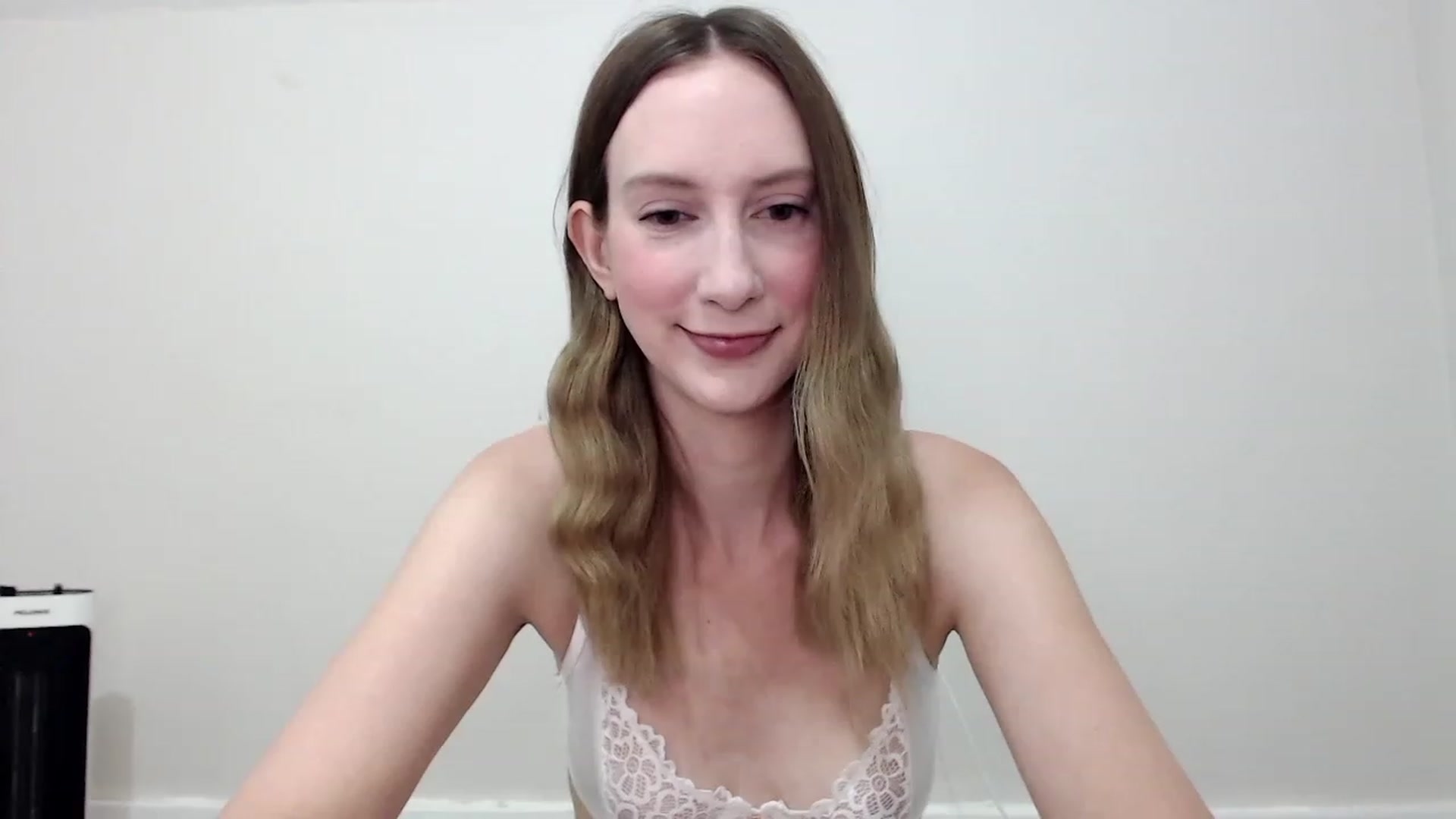Gallery image thumbnail from Strwberrymoon's myfreecams stream on, 07/27/2023, 21:55 image 8 of 20