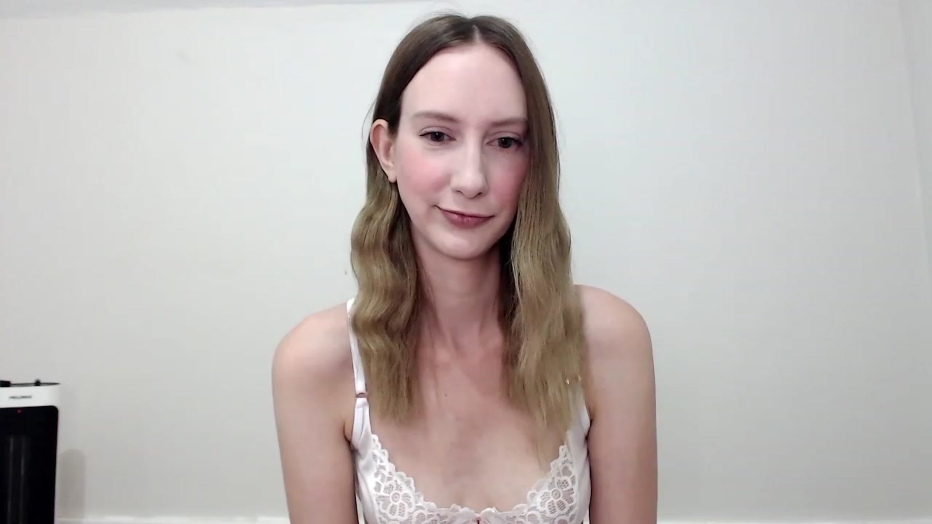 Gallery image thumbnail from Strwberrymoon's myfreecams stream on, 07/27/2023, 21:55 image 4 of 20