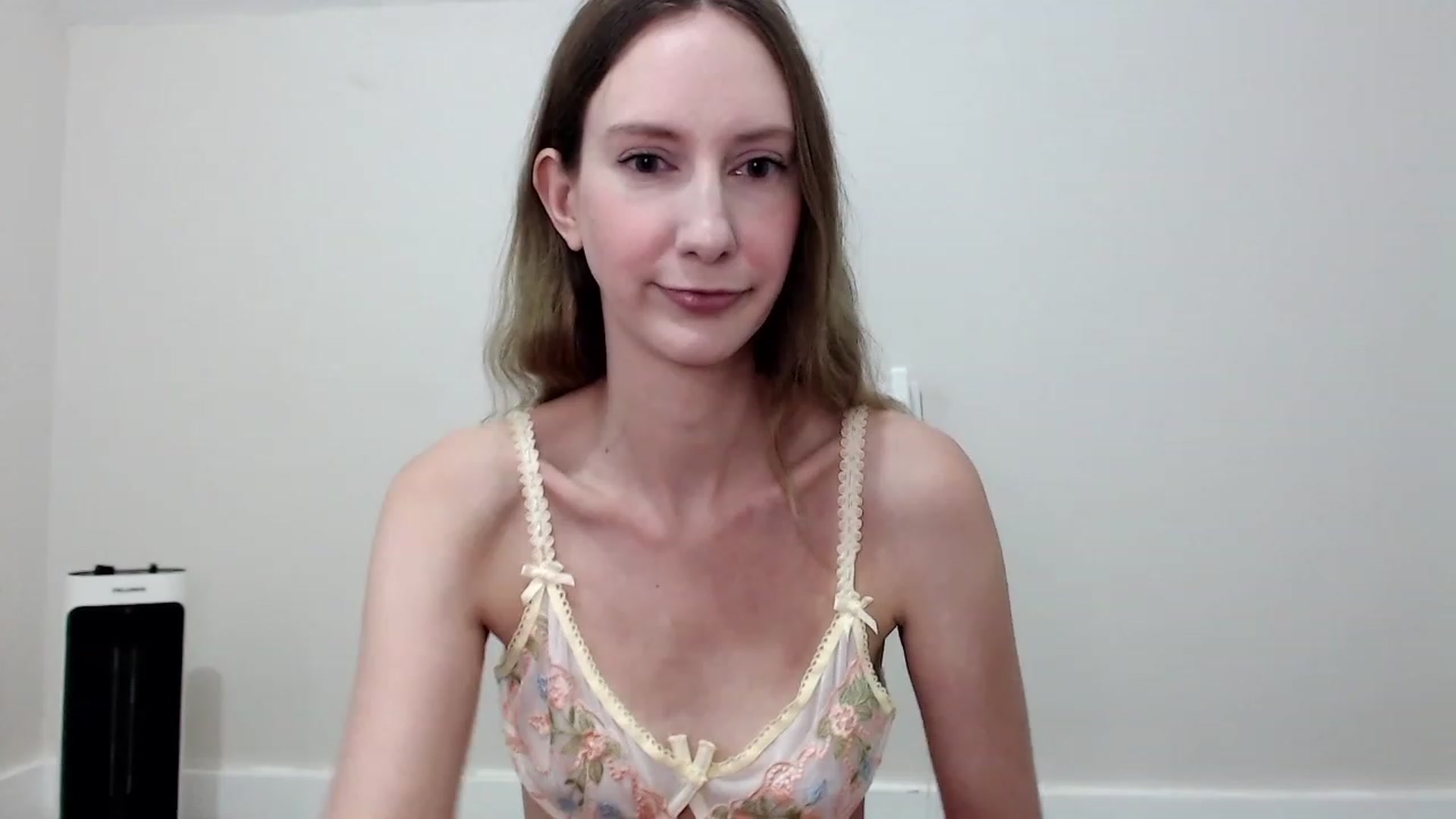 Gallery image thumbnail from Strwberrymoon's myfreecams stream on, 07/28/2023, 18:39 image 20 of 20