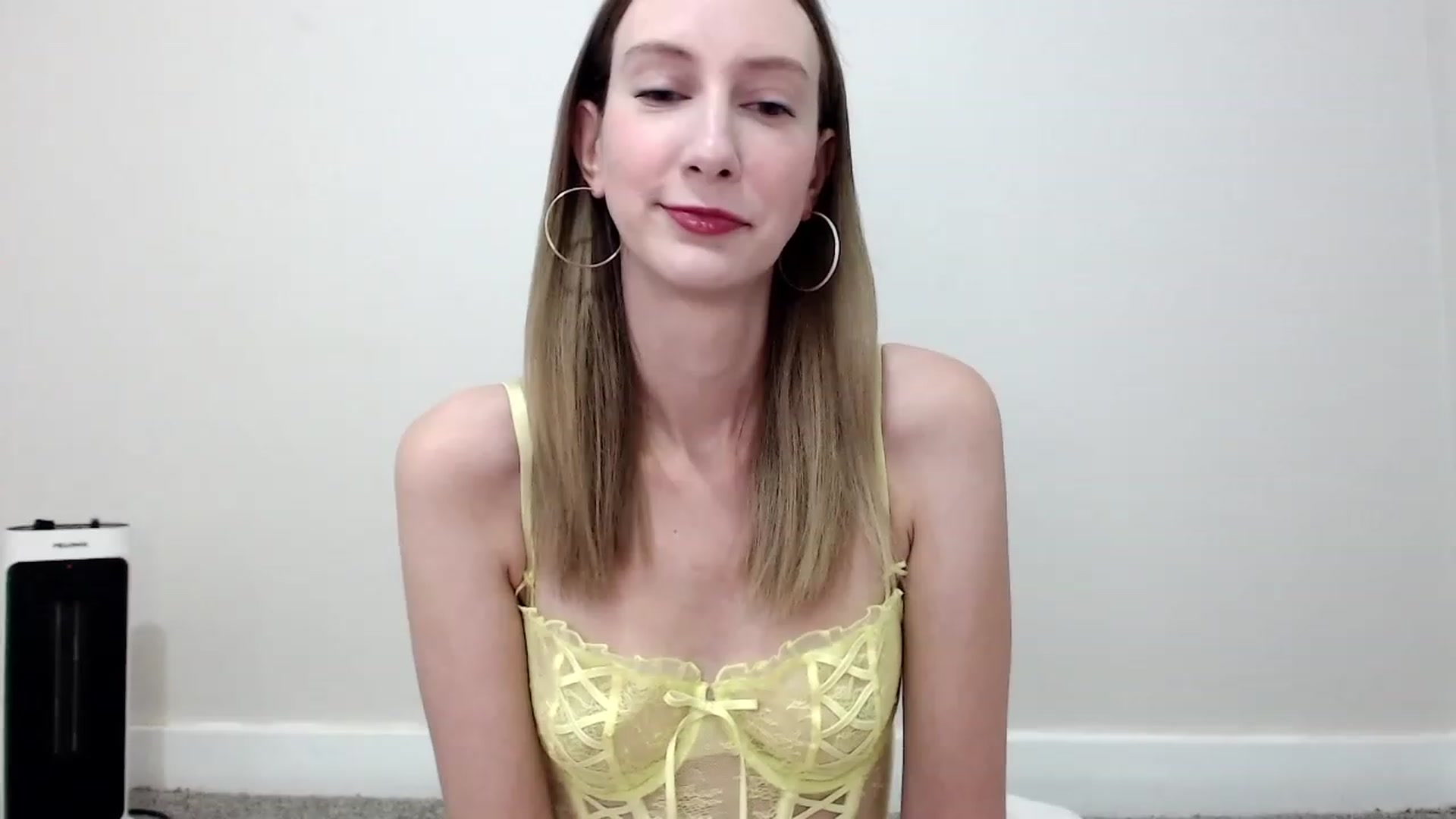 Gallery image thumbnail from Strwberrymoon's myfreecams stream on, 07/29/2023, 19:18 image 2 of 20