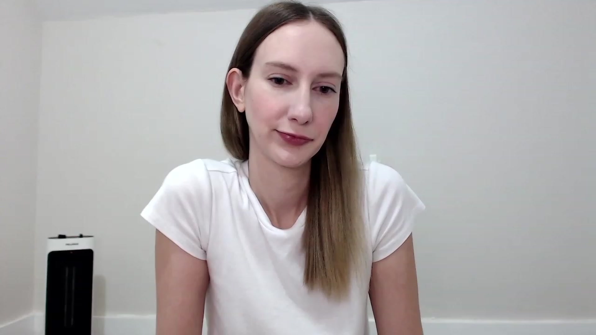 Gallery image thumbnail from Strwberrymoon's myfreecams stream on, 08/10/2023, 22:37 image 7 of 20