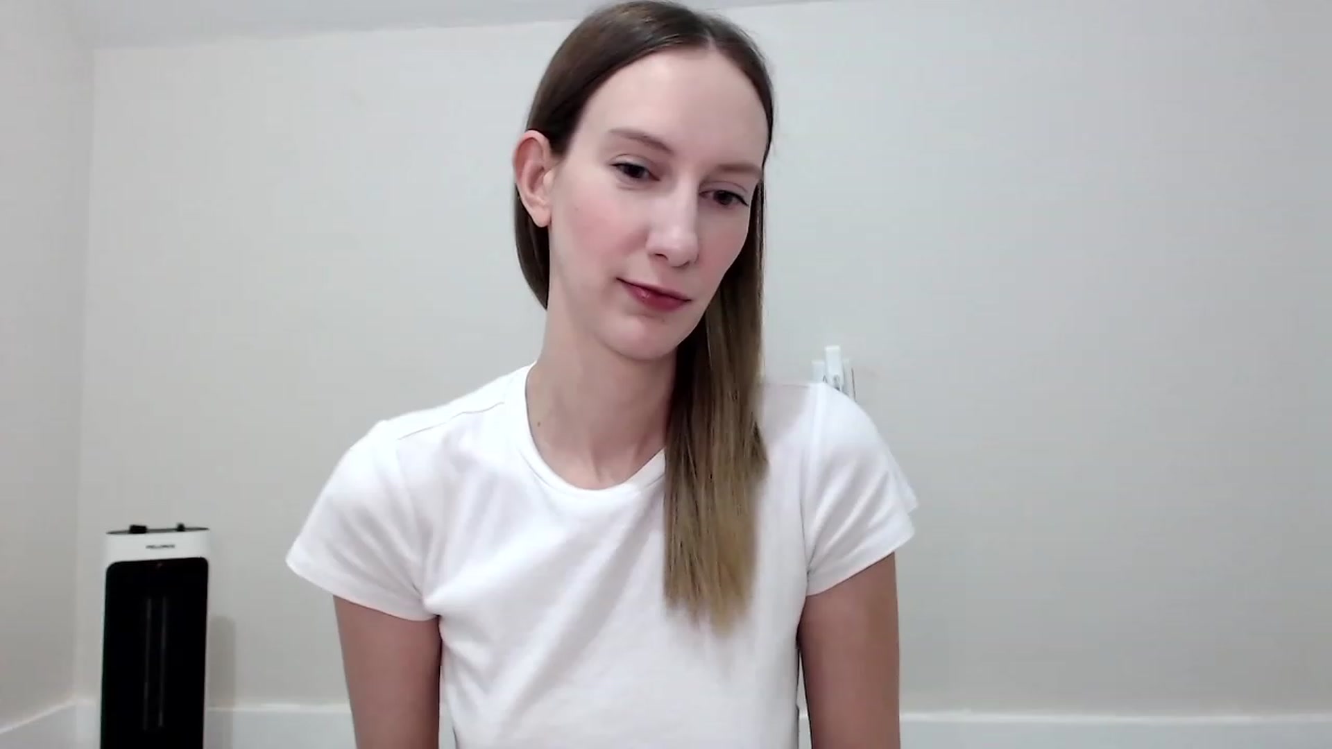 Gallery image thumbnail from Strwberrymoon's myfreecams stream on, 08/10/2023, 22:37 image 4 of 20