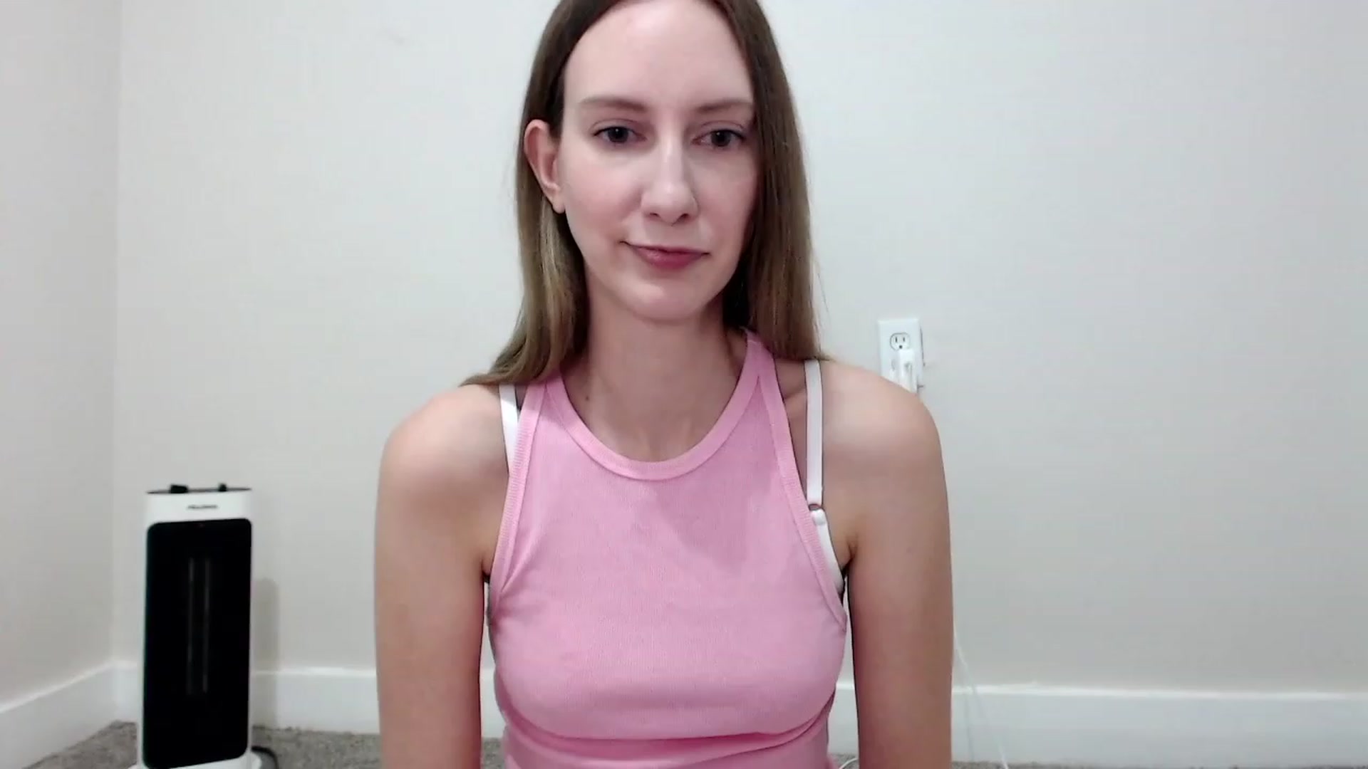 Gallery image thumbnail from Strwberrymoon's myfreecams stream on, 09/01/2023, 22:37 image 8 of 20