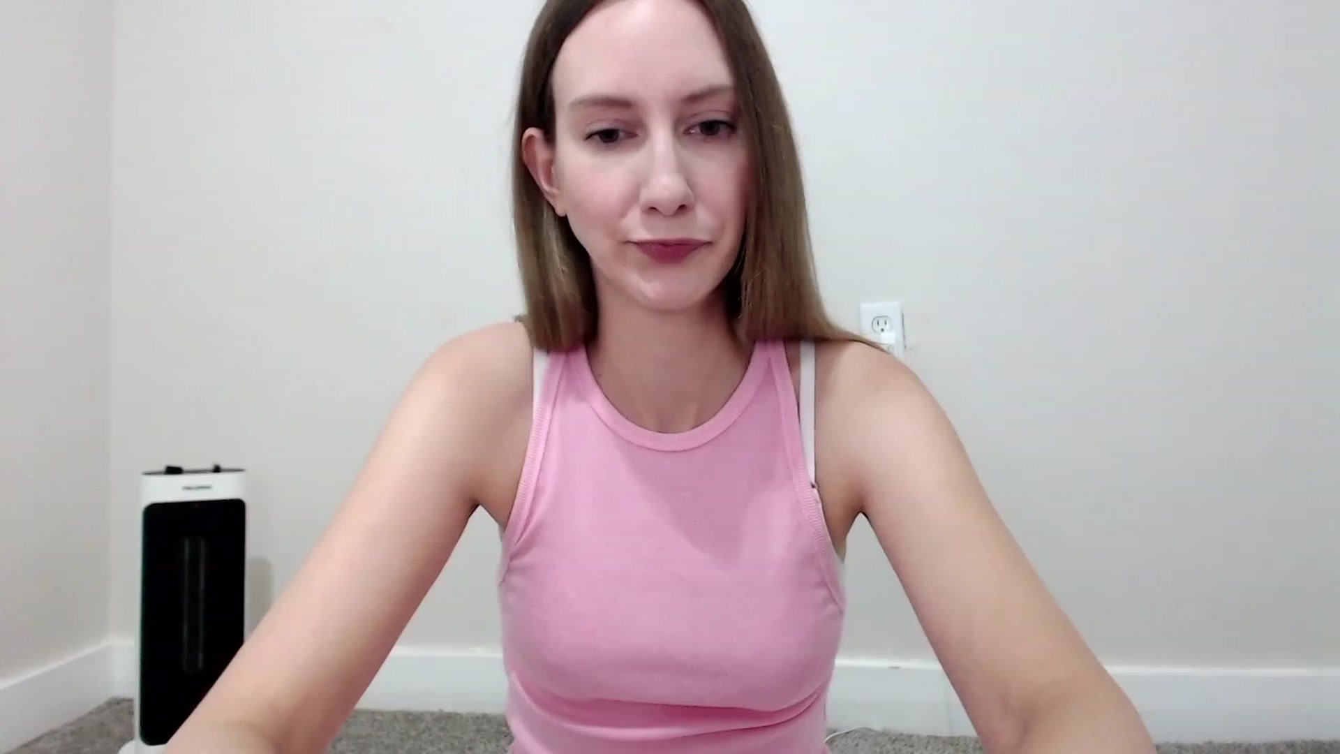 Gallery image thumbnail from Strwberrymoon's myfreecams stream on, 09/01/2023, 22:37 image 5 of 20