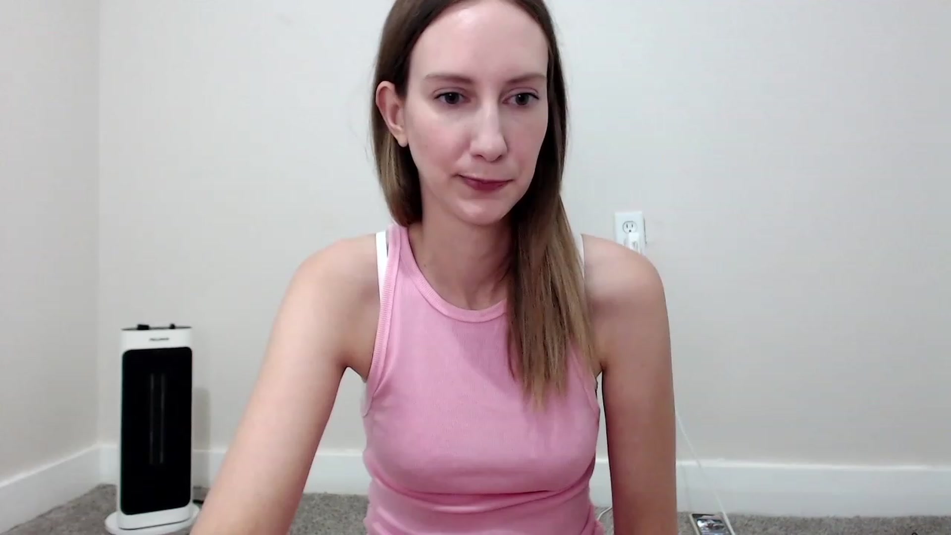 Gallery image thumbnail from Strwberrymoon's myfreecams stream on, 09/01/2023, 22:37 image 17 of 20