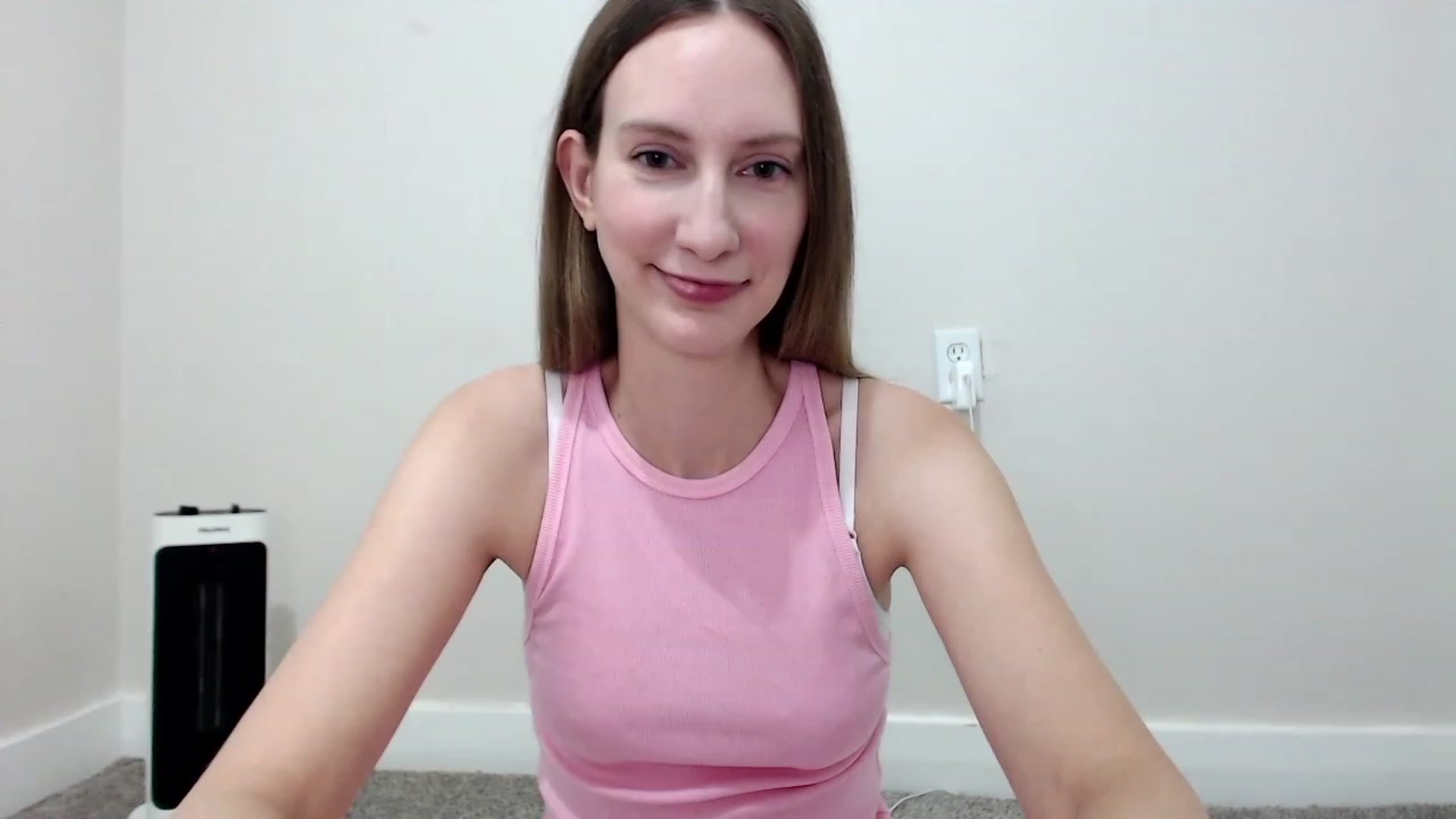 Gallery image thumbnail from Strwberrymoon's myfreecams stream on, 09/01/2023, 22:37 image 4 of 20