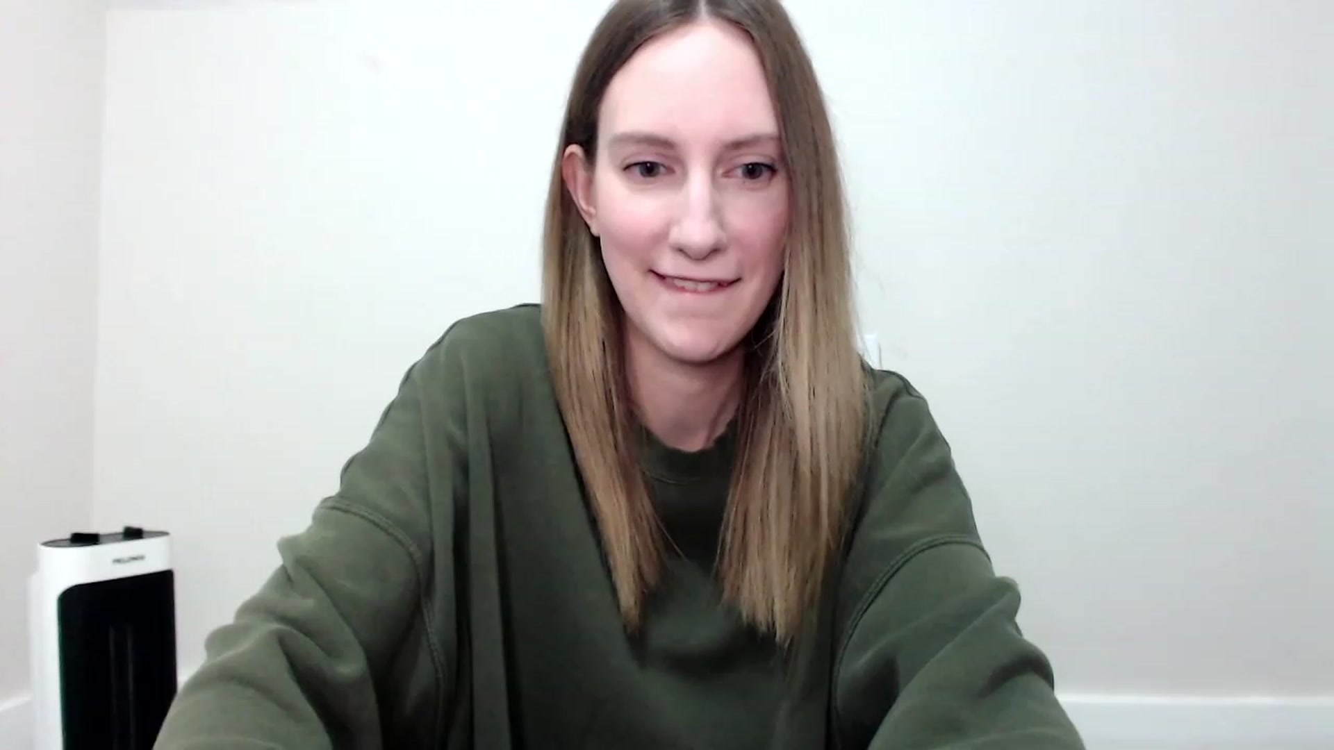 Gallery image thumbnail from Strwberrymoon's myfreecams stream on, 09/09/2023, 01:52 image 15 of 20