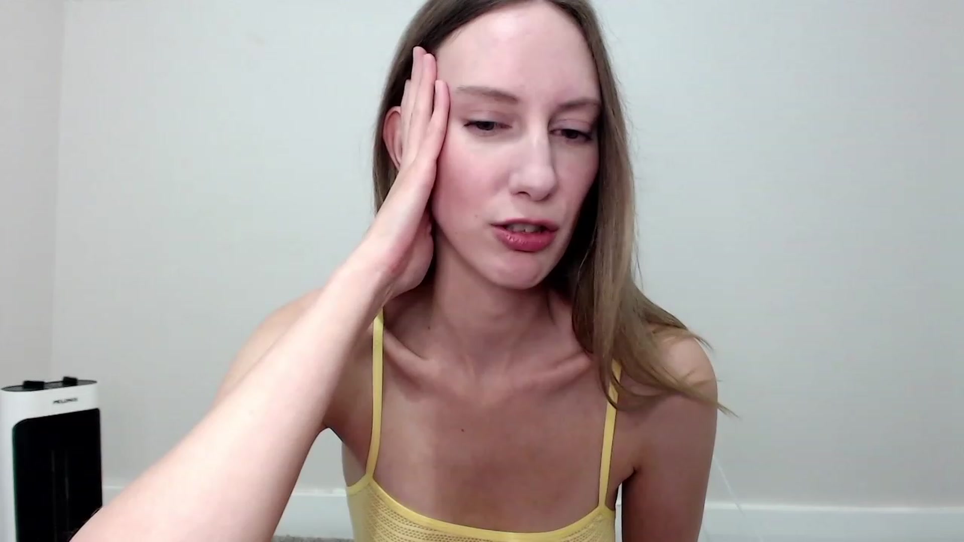 Gallery image thumbnail from Strwberrymoon's myfreecams stream on, 09/09/2023, 03:31 image 18 of 20