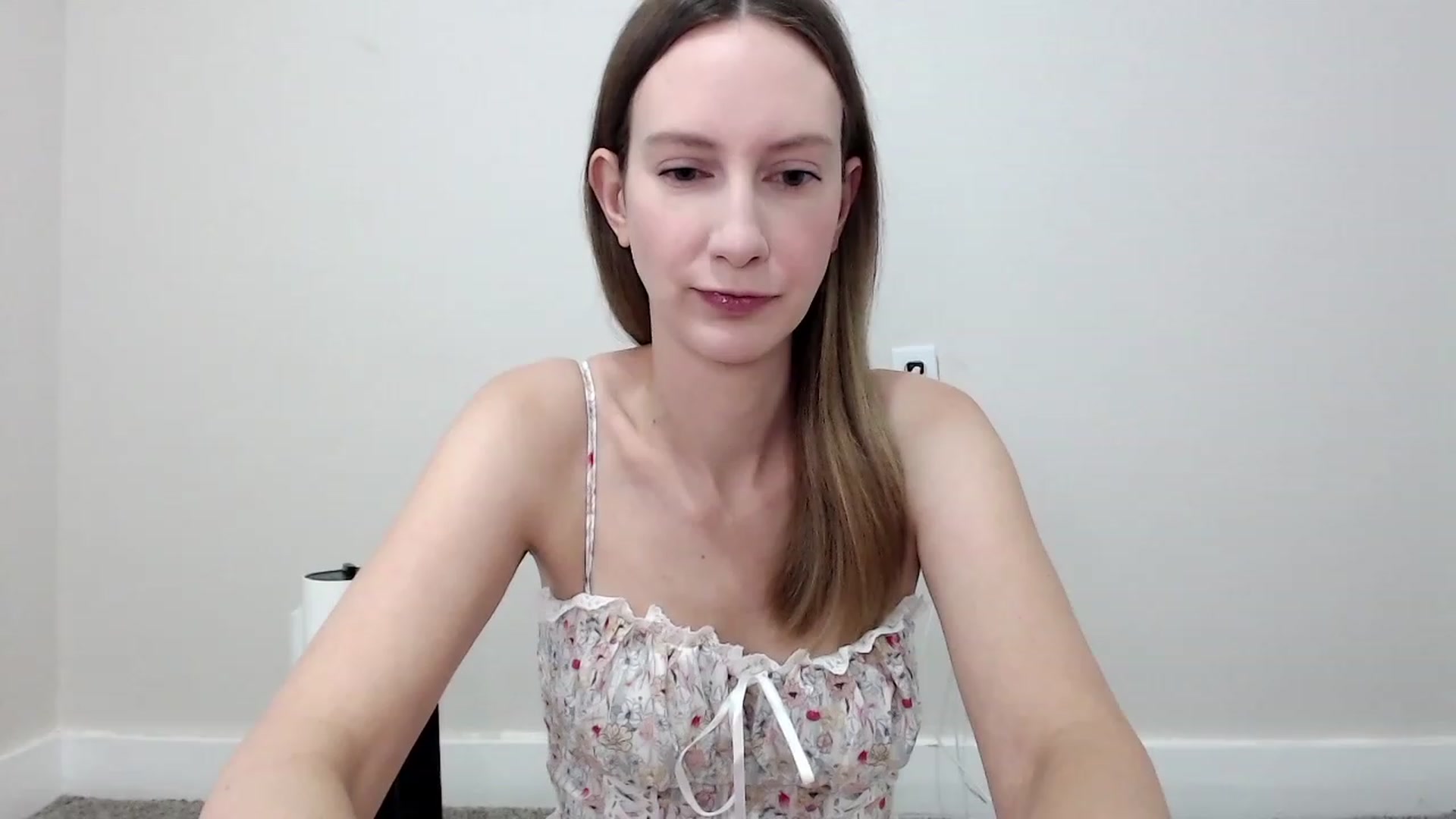 Gallery image thumbnail from Strwberrymoon's myfreecams stream on, 09/20/2023, 19:20 image 1 of 20