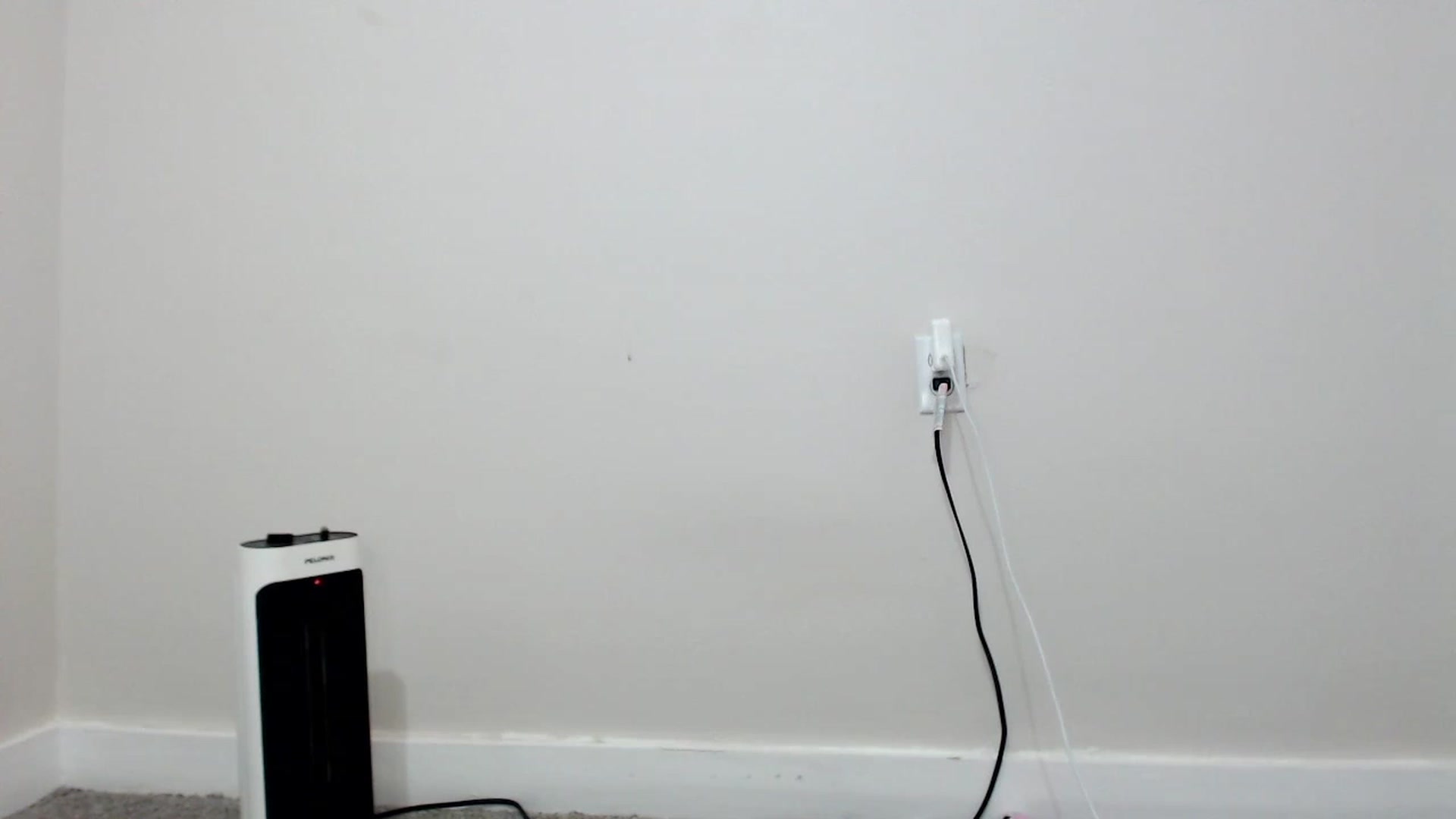 Gallery image thumbnail from Strwberrymoon's myfreecams stream on, 09/22/2023, 23:52 image 10 of 20