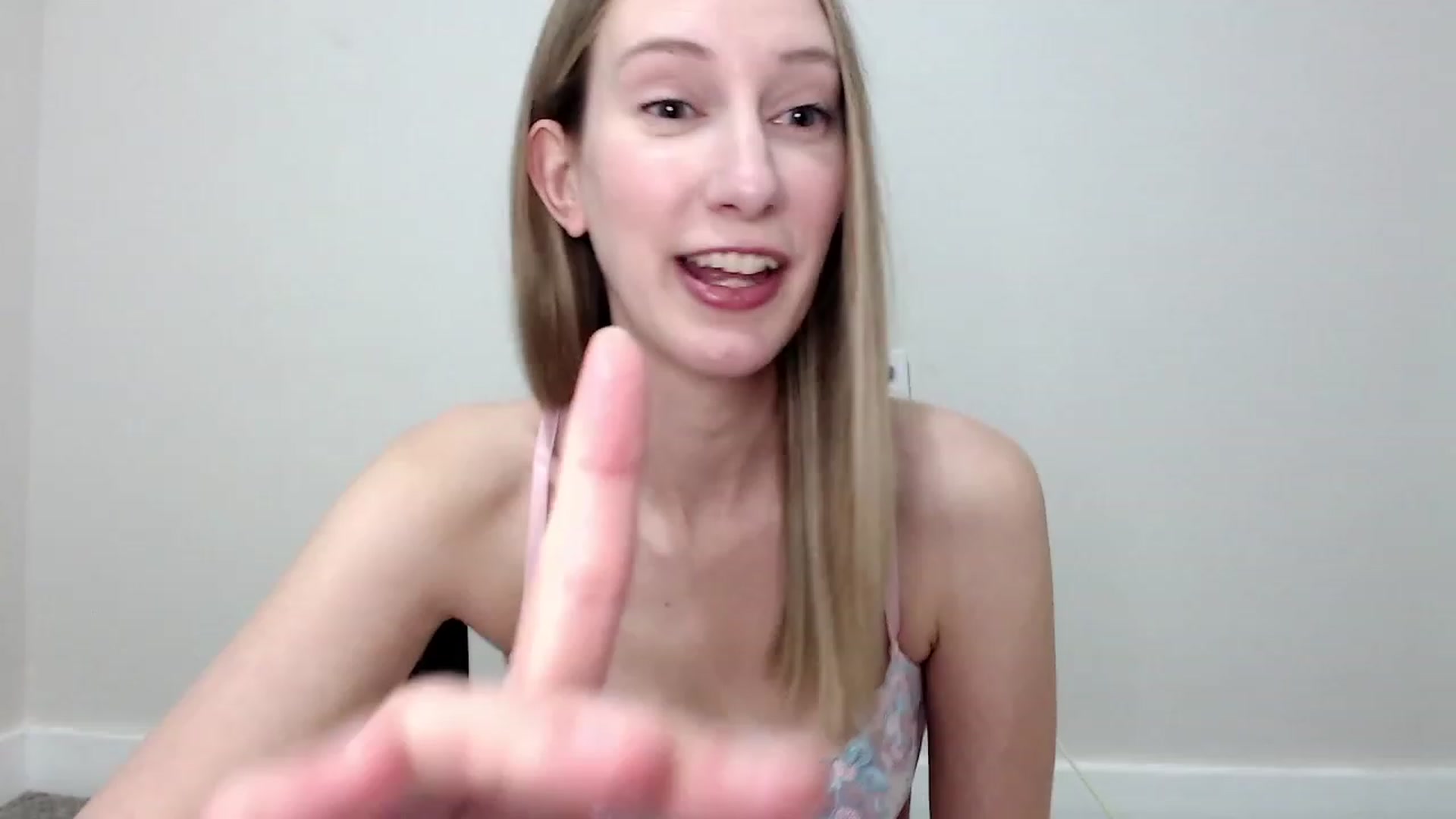 Gallery image thumbnail from Strwberrymoon's myfreecams stream on, 10/24/2023, 23:29 image 18 of 20
