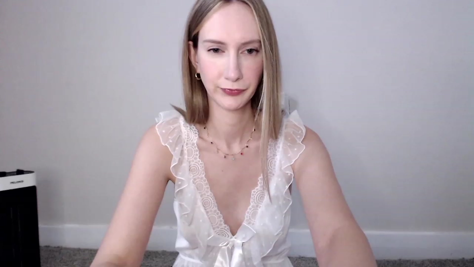 Gallery image thumbnail from Strwberrymoon's myfreecams stream on, 10/27/2023, 19:23 image 19 of 20