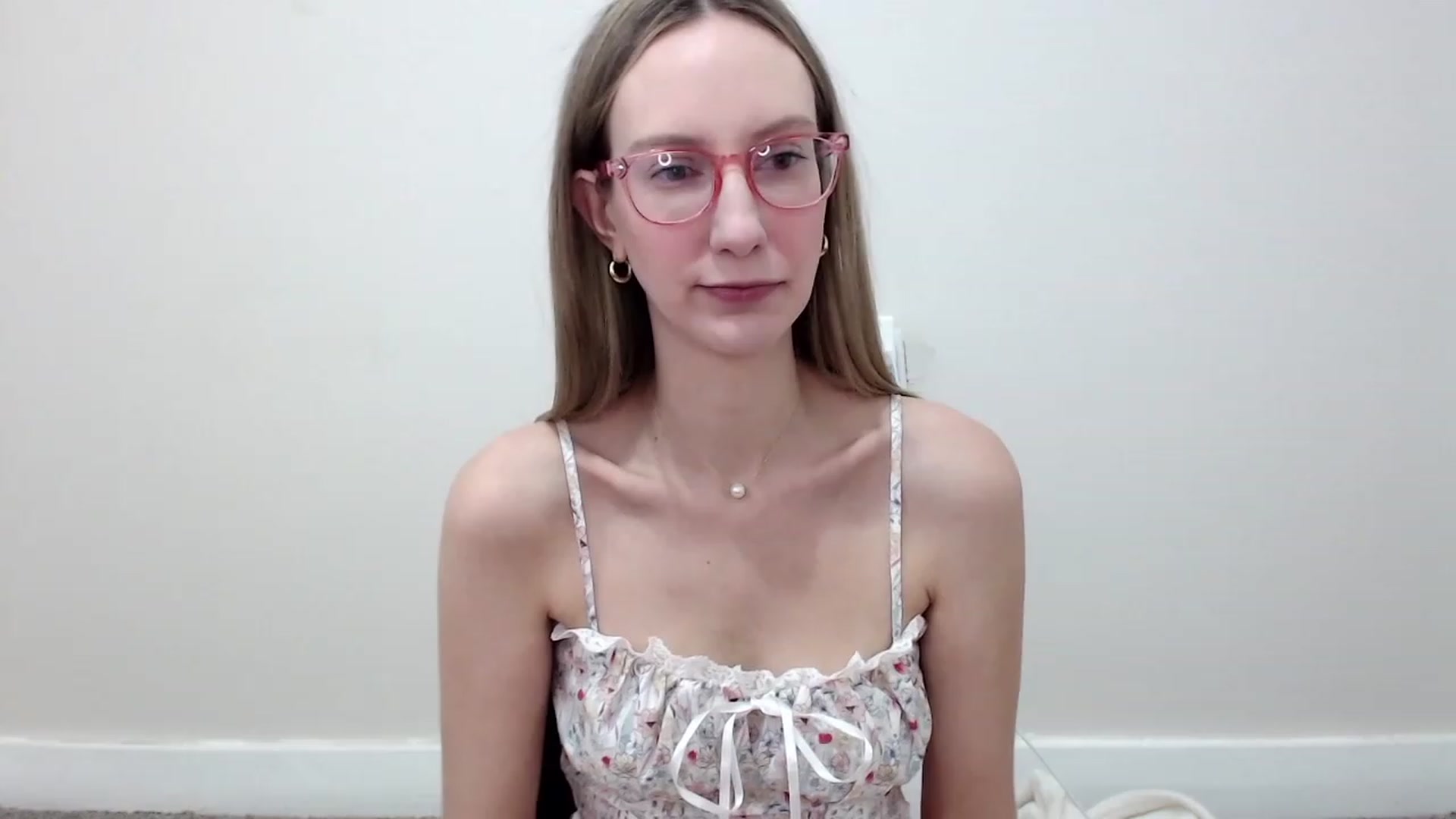 Gallery image thumbnail from Strwberrymoon's myfreecams stream on, 11/24/2023, 20:01 image 9 of 20