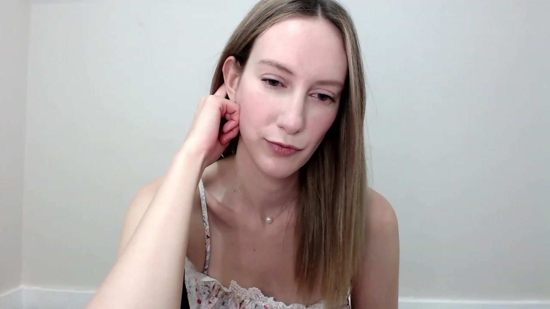 Gallery image thumbnail from Strwberrymoon's myfreecams stream on, 12/09/2023, 21:57 image 15 of 20