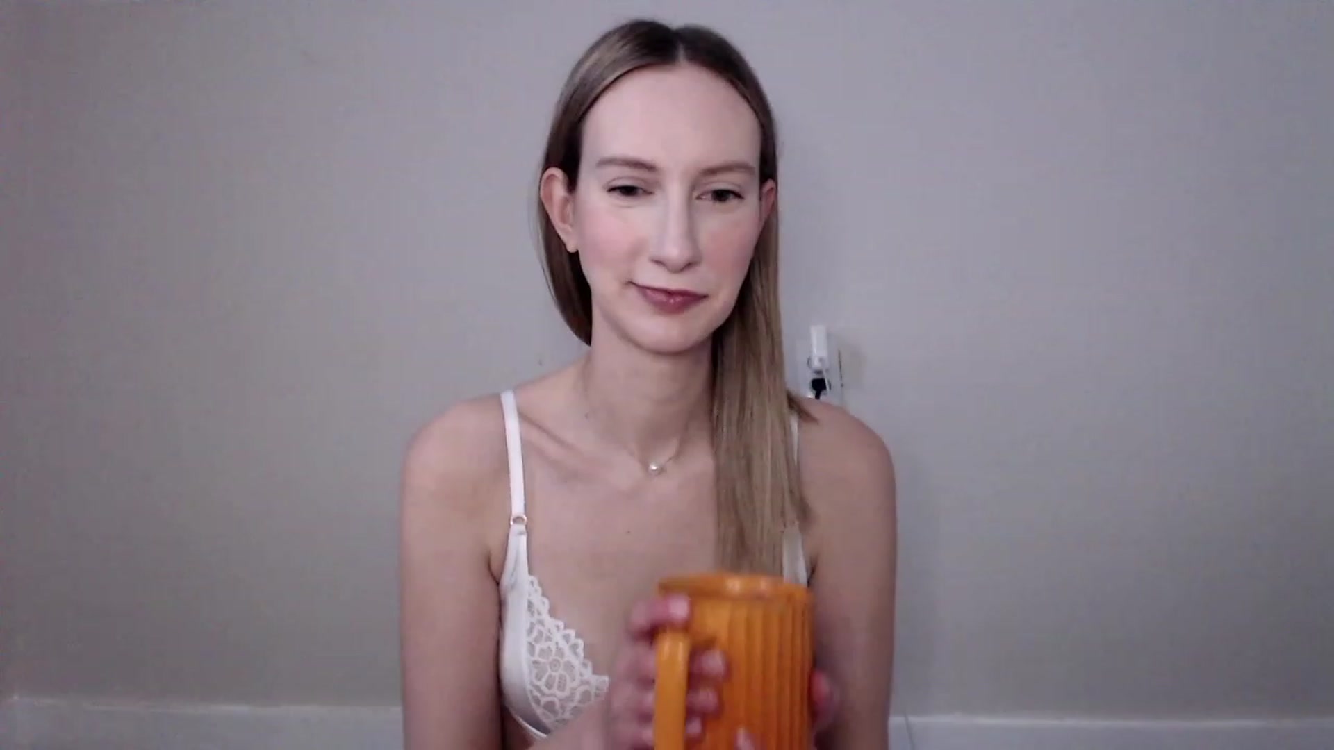 Gallery image thumbnail from Strwberrymoon's myfreecams stream on, 12/14/2023, 19:34 image 5 of 20